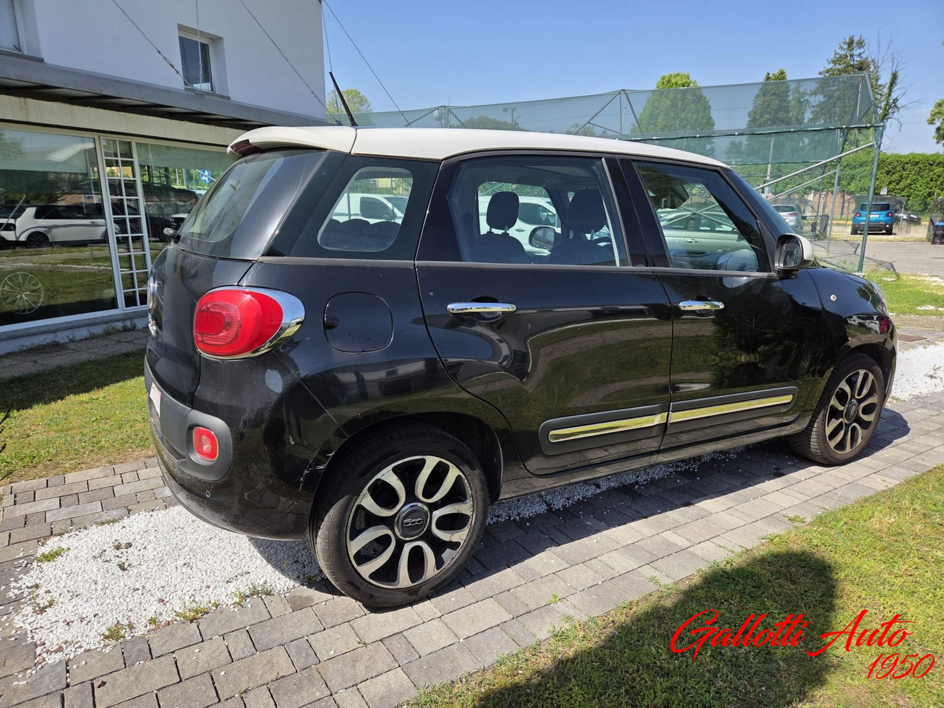 RISERVATA A COMMERCIANTI D’AUTO - Gallotti Auto