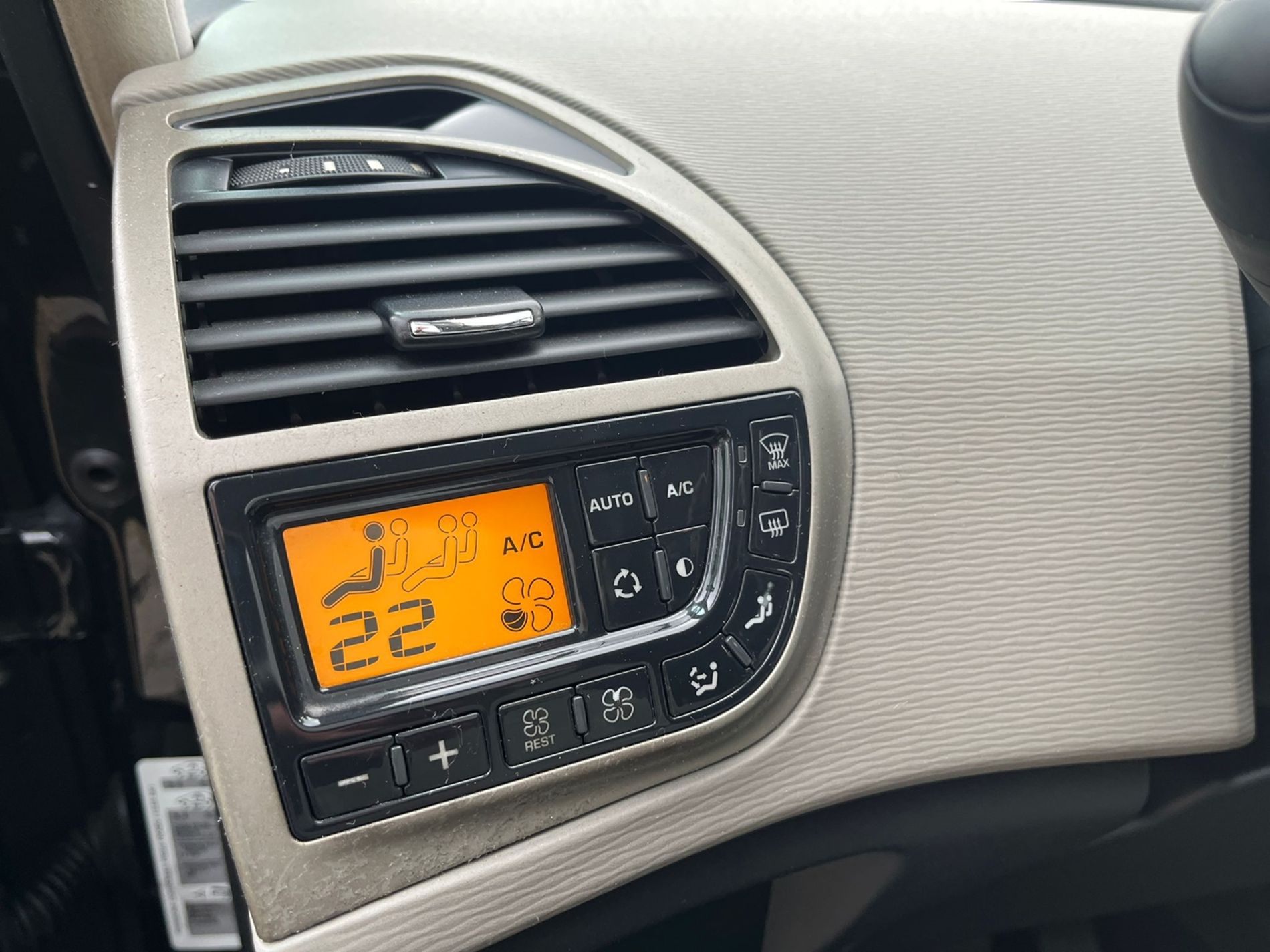 1.6 hdi 16v 110cv - RISERVATA A COMMERCIANTI D’AUTO - Gallotti Auto