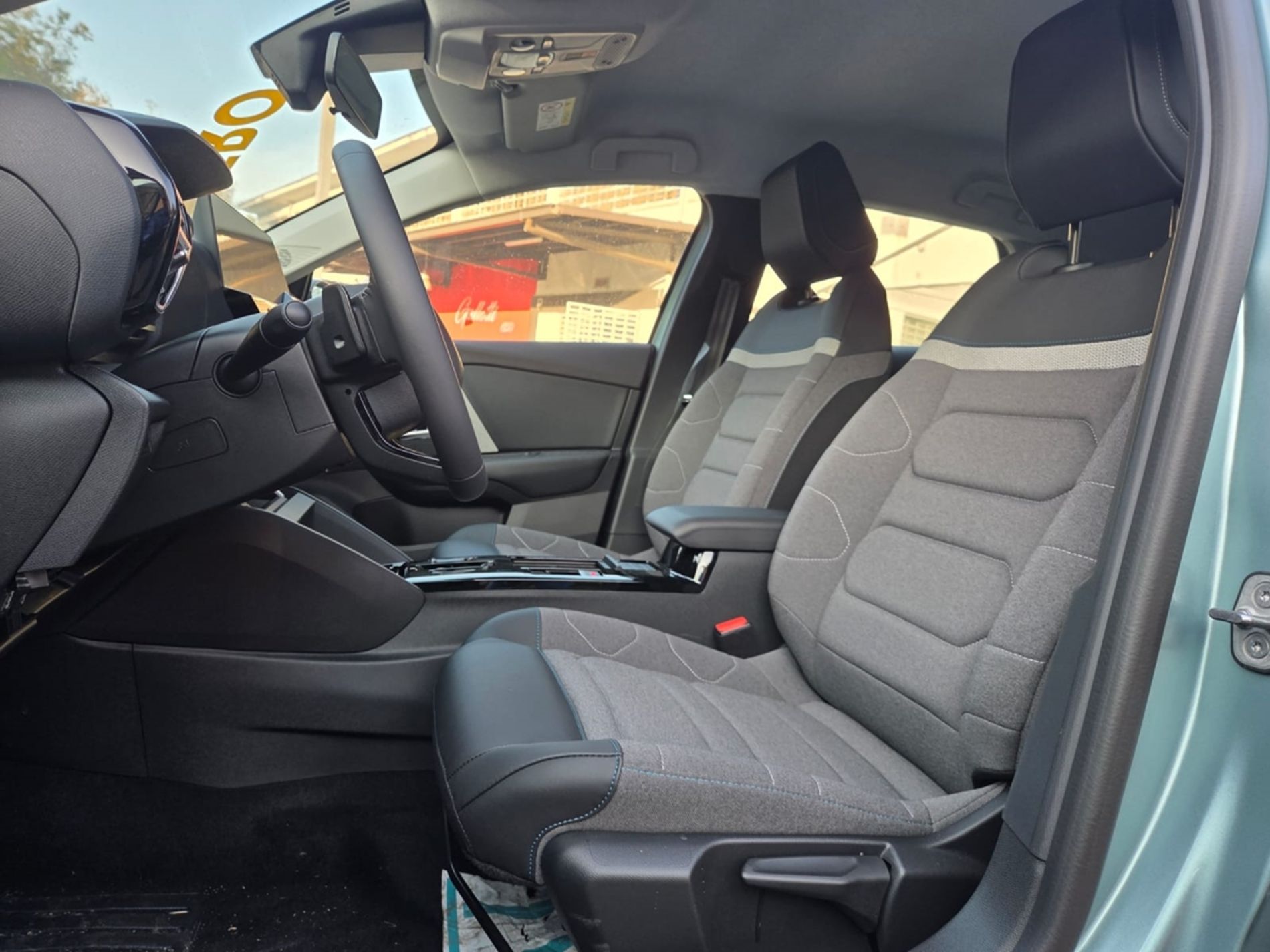 Citroen 1.2 PureTech PLUS S&S EAT8 AUTOMATICA 130CV - Gallotti Auto