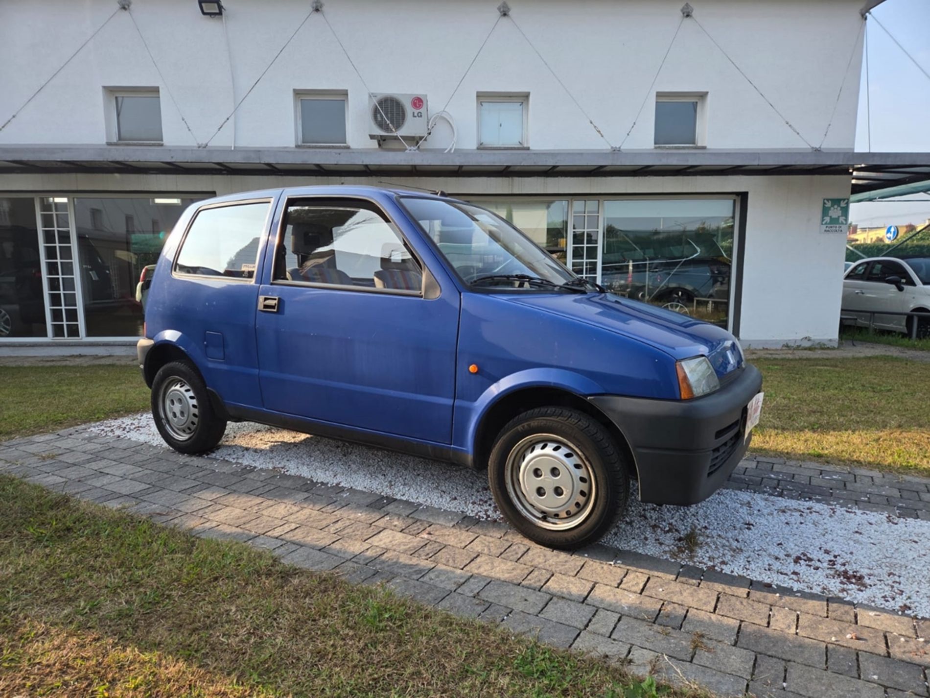 Young 0.9 benzina 39cv - Gallotti Auto