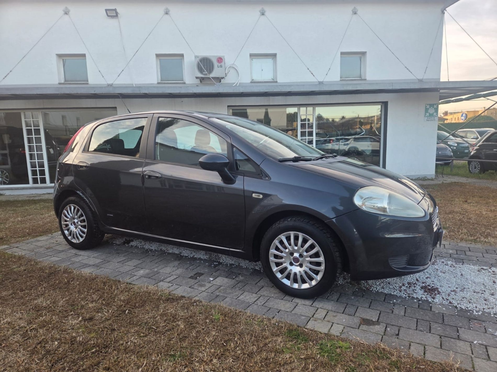 RISERVATA A COMMERCIANTI D’AUTO - Gallotti Auto