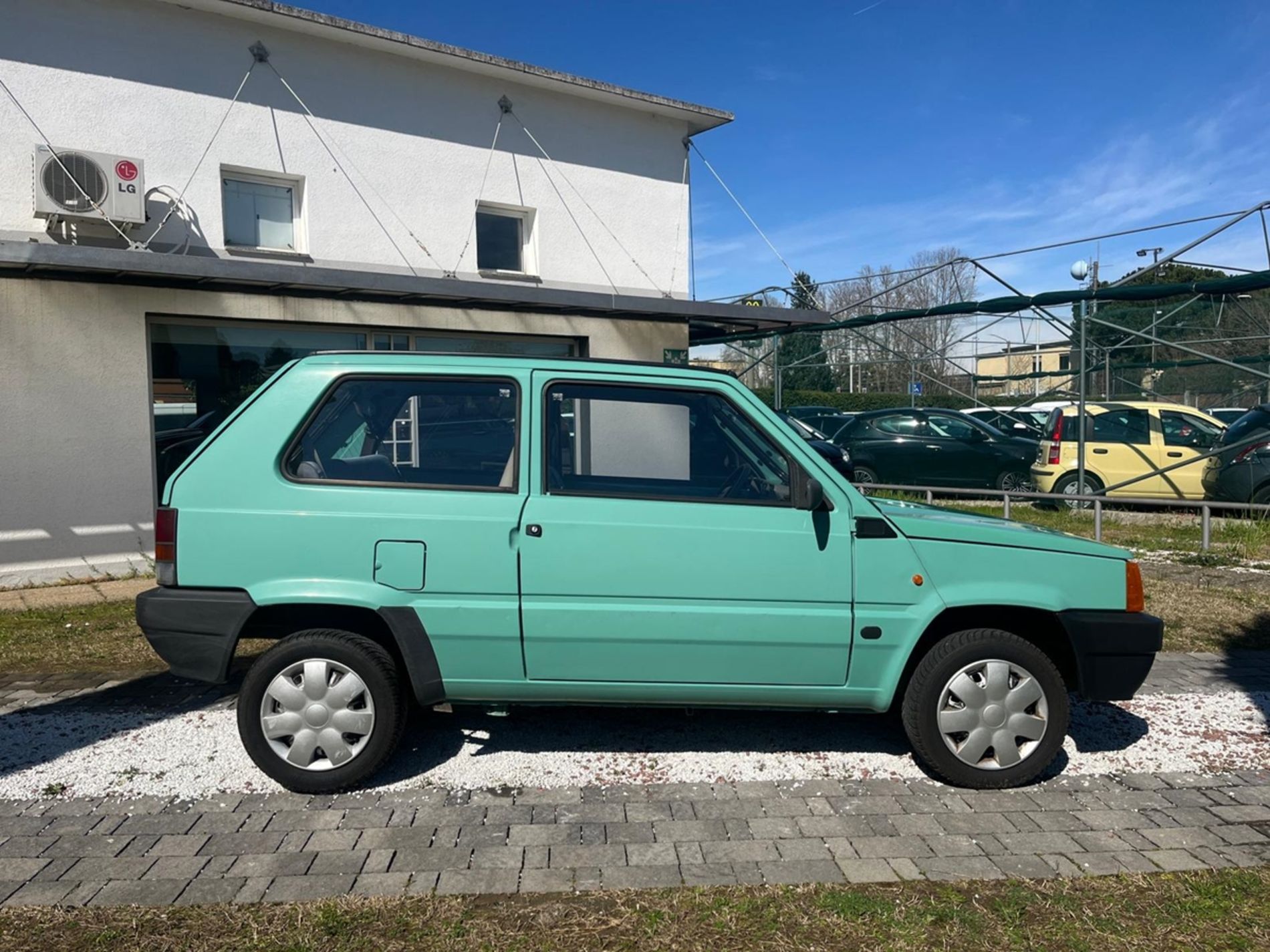 Young 1.1 benzina 54cv - Gallotti Auto