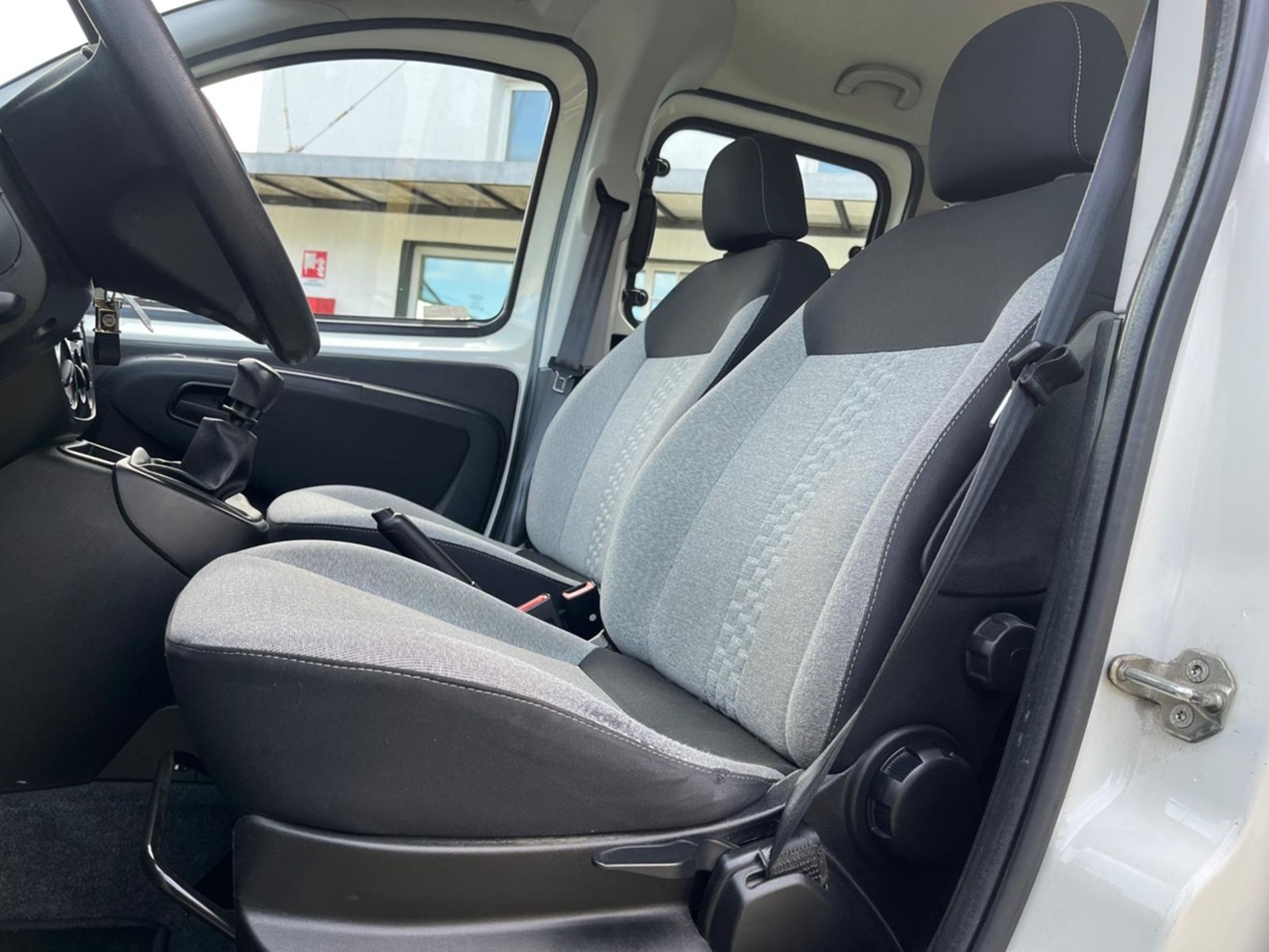 1.4 8v Lounge 77cv - Gallotti Auto