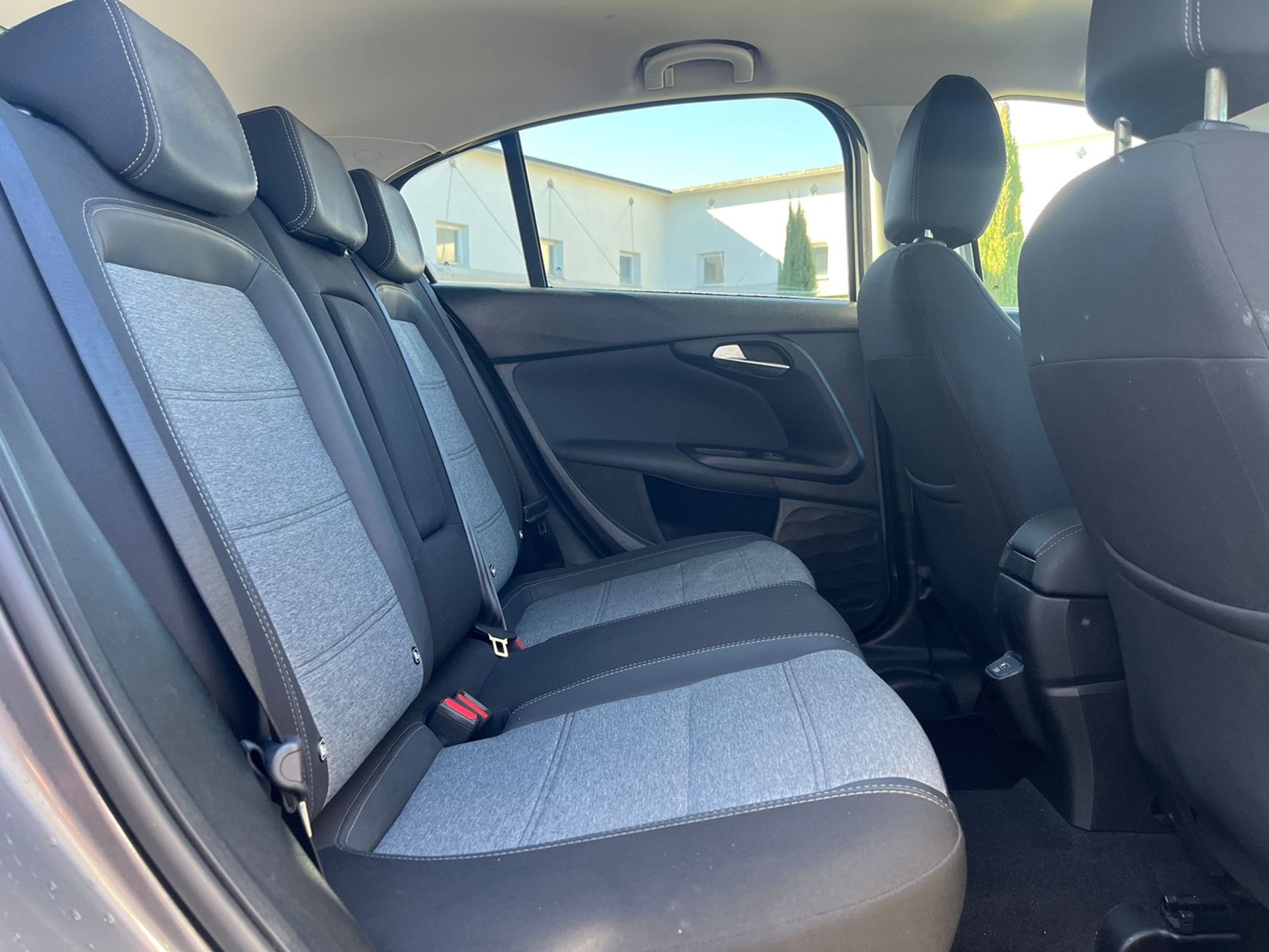  1.0 Cross 100cv - Gallotti Auto