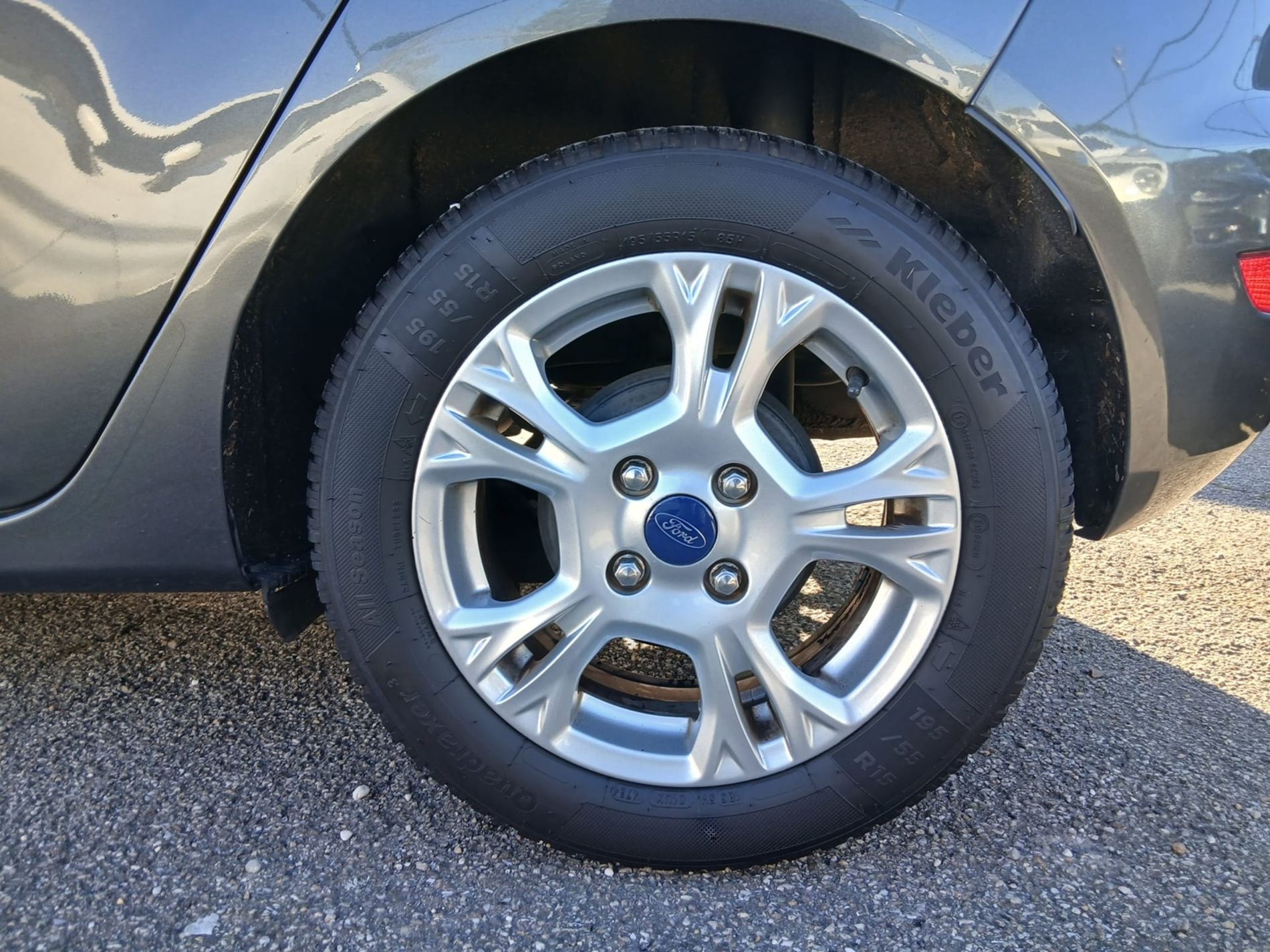 5p 1.0 ecoboost Titanium 100cv E6 - Gallotti Auto