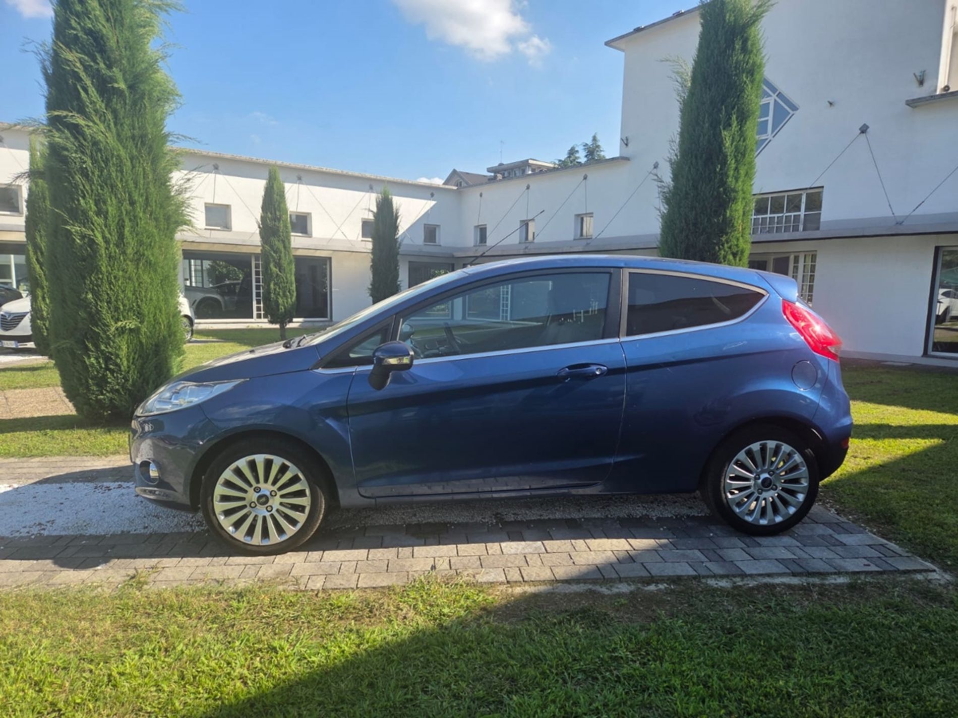 Ford Fiesta 1.2 benzina 82cv - RISERVATA AD OPERATORI DEL SETTORE - Gallotti Auto