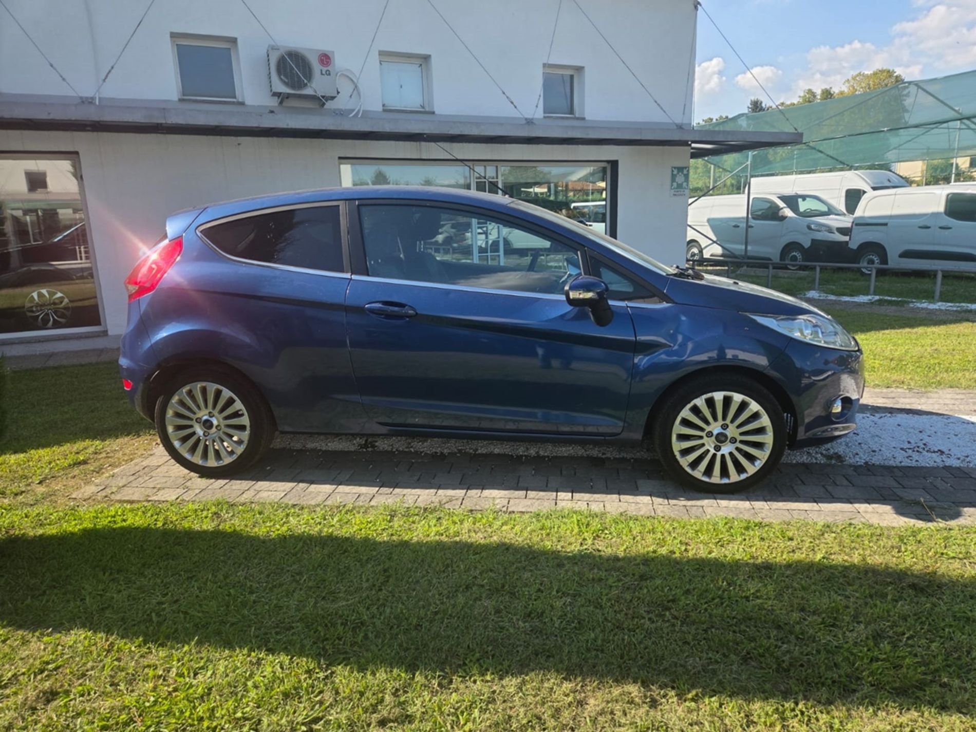 Ford Fiesta 1.2 benzina 82cv - RISERVATA AD OPERATORI DEL SETTORE - Gallotti Auto