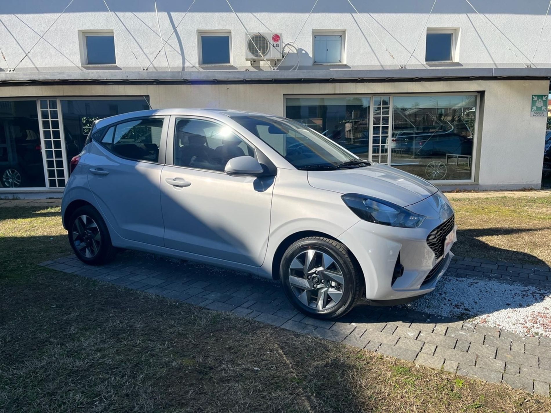  1.0 mpi Connectline 63cv automatica - NEOPATENTATI - Gallotti Auto