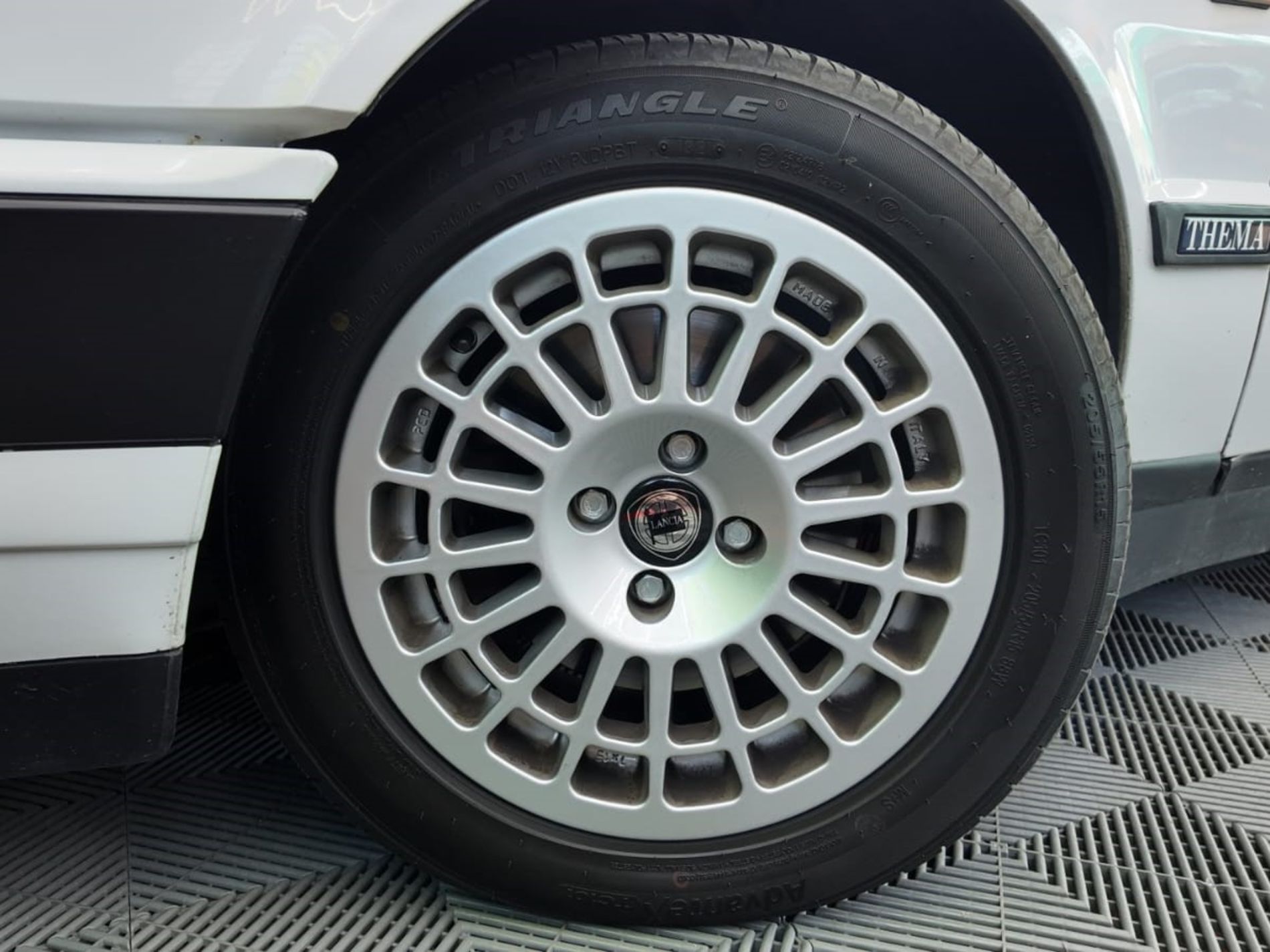 Thema 2.0 turbo ie 16v  - Gallotti Auto