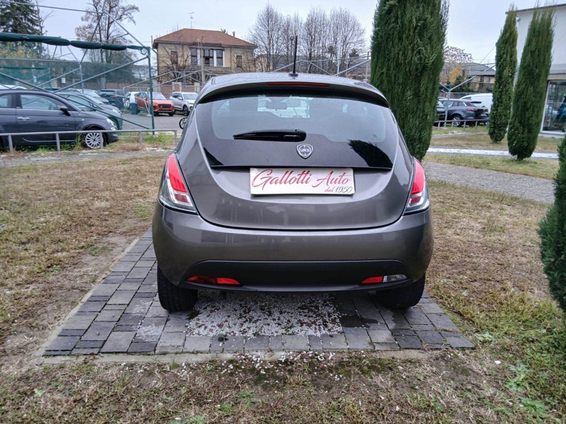 Silver 1.0 Hybrid 70cv - NEOPATENTATI - Gallotti Auto