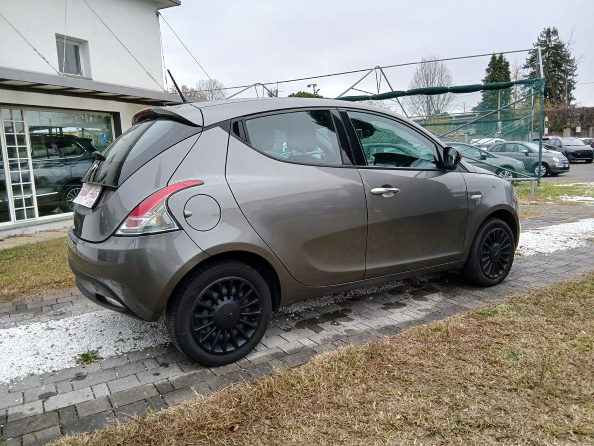 Silver 1.0 Hybrid 70cv - NEOPATENTATI - Gallotti Auto