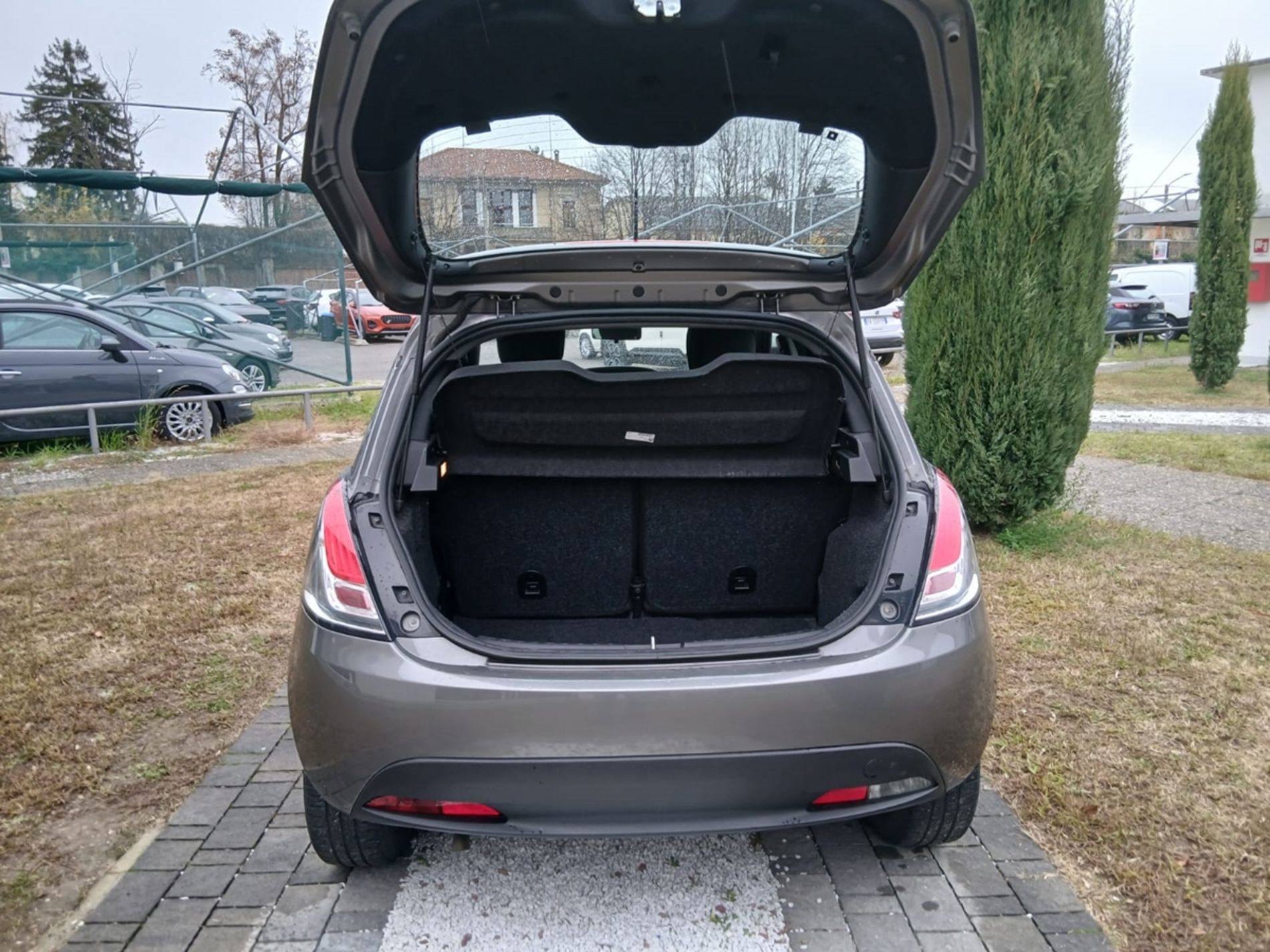 Silver 1.0 Hybrid 70cv - NEOPATENTATI - Gallotti Auto