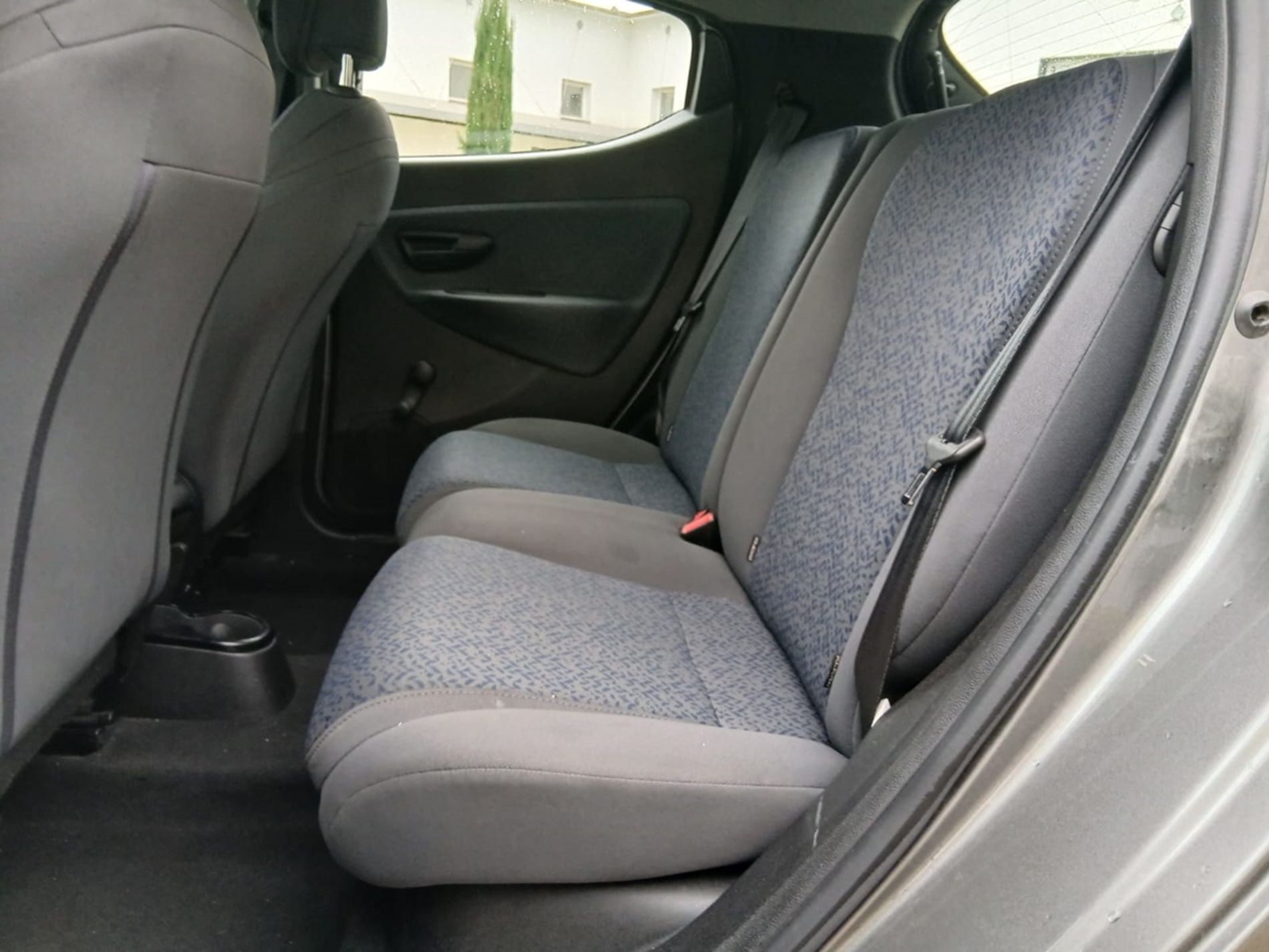 Silver 1.0 Hybrid 70cv - NEOPATENTATI - Gallotti Auto