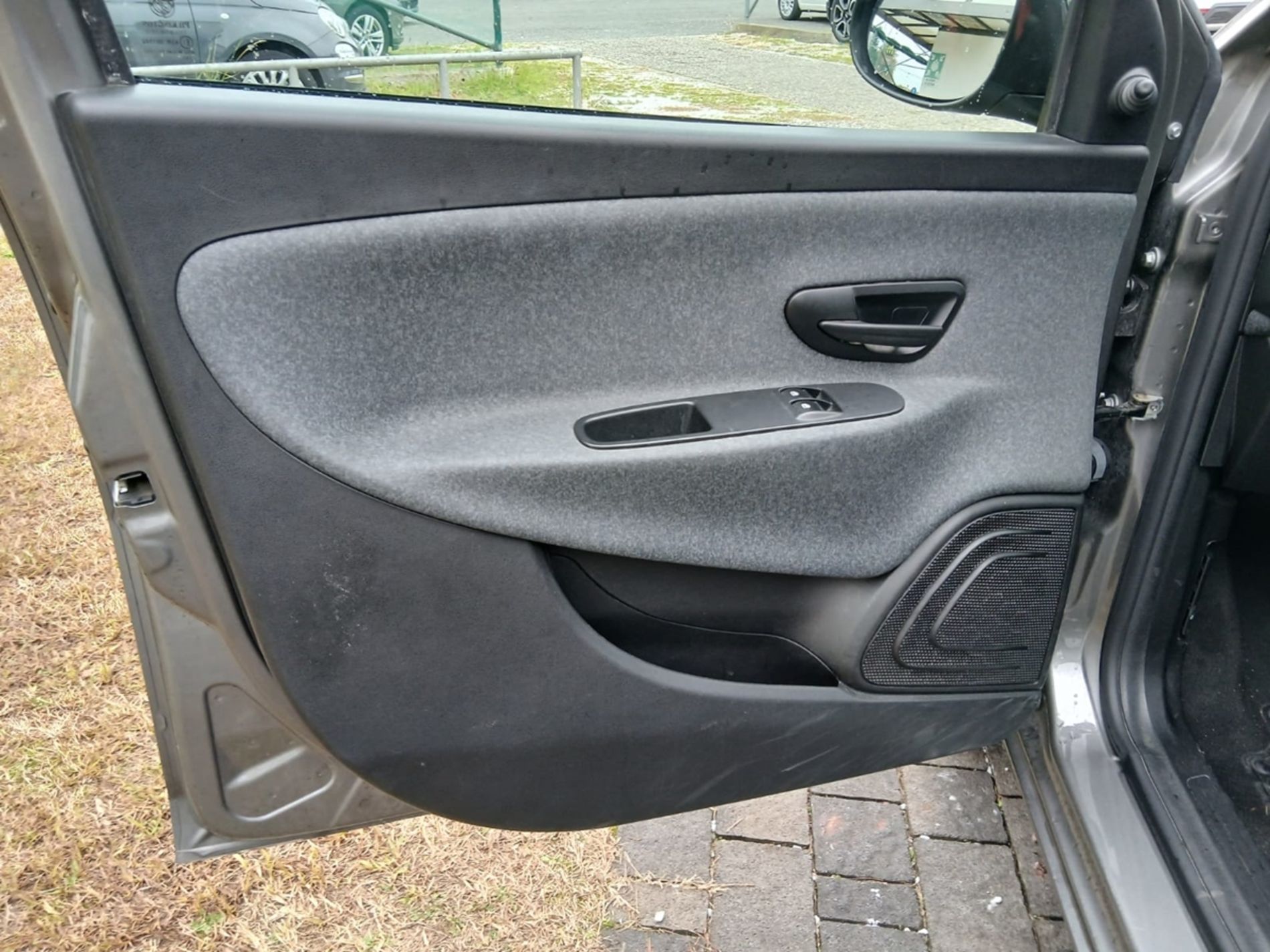 Silver 1.0 Hybrid 70cv - NEOPATENTATI - Gallotti Auto