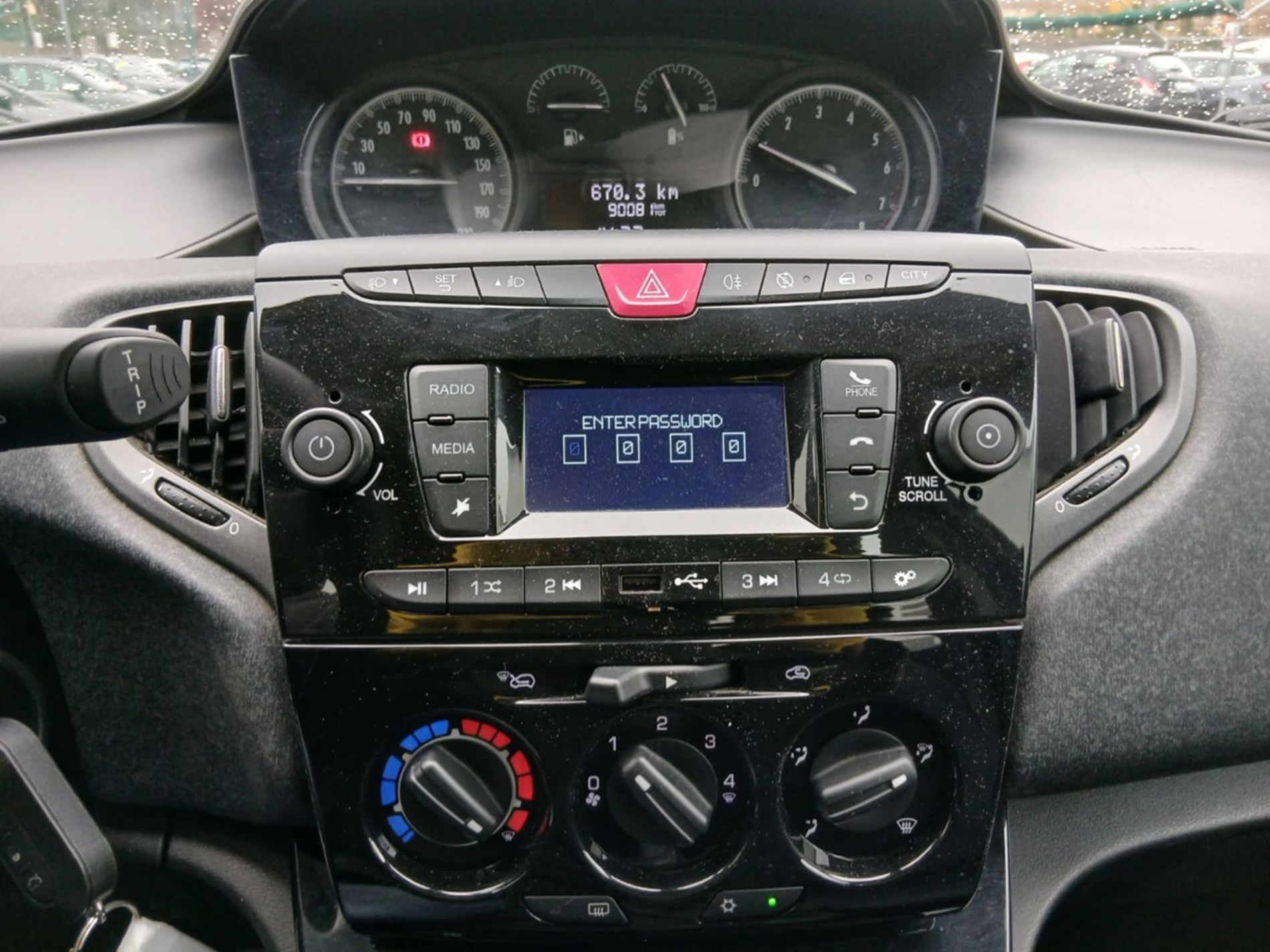 Silver 1.0 Hybrid 70cv - NEOPATENTATI - Gallotti Auto