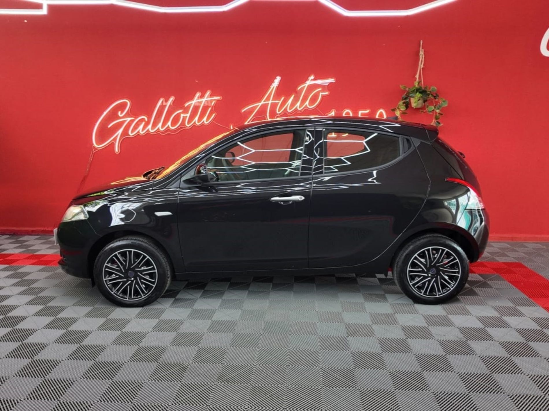 LANCIA YPSILON SILVER - Gallotti Auto