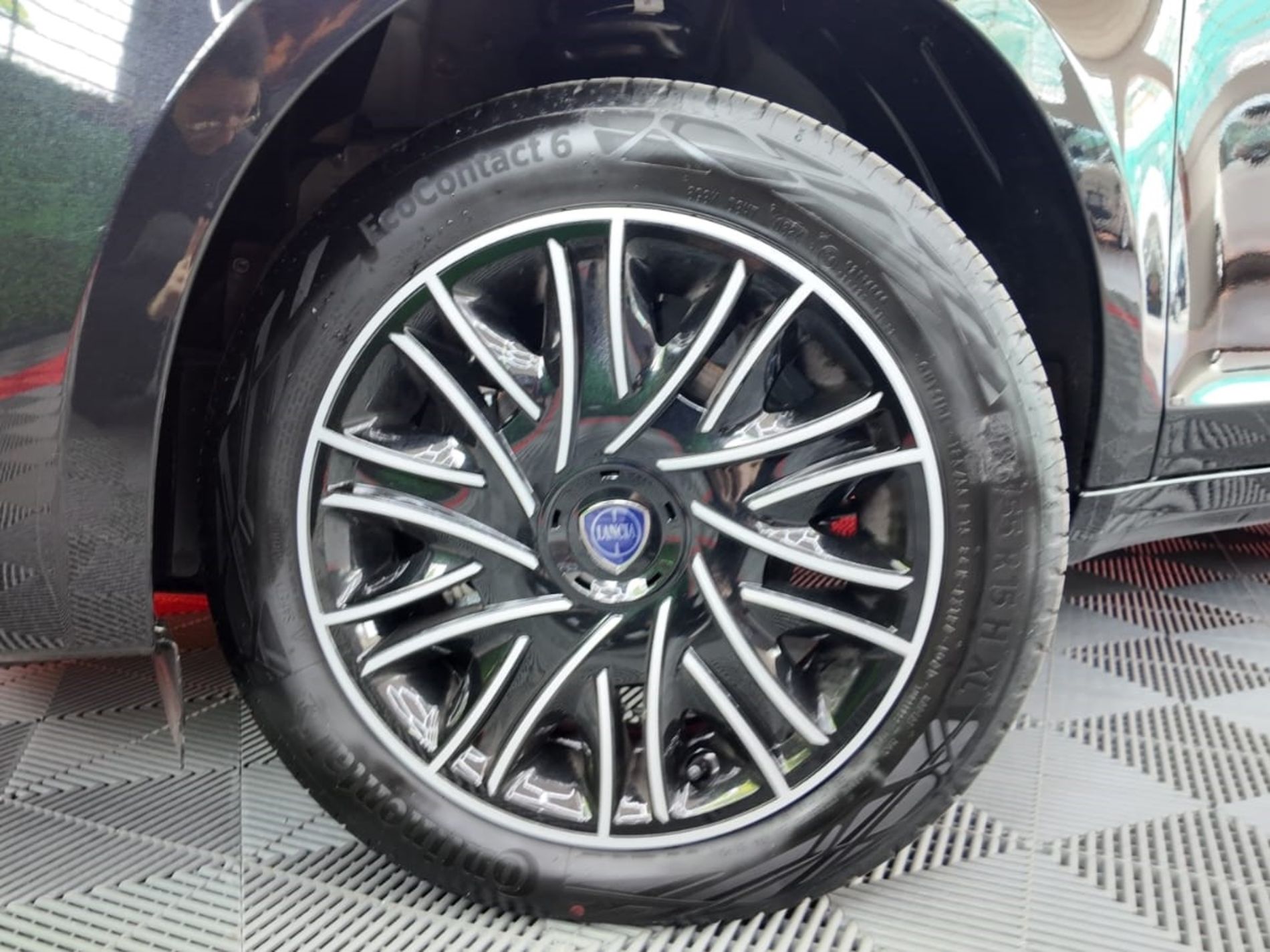 LANCIA YPSILON SILVER - Gallotti Auto