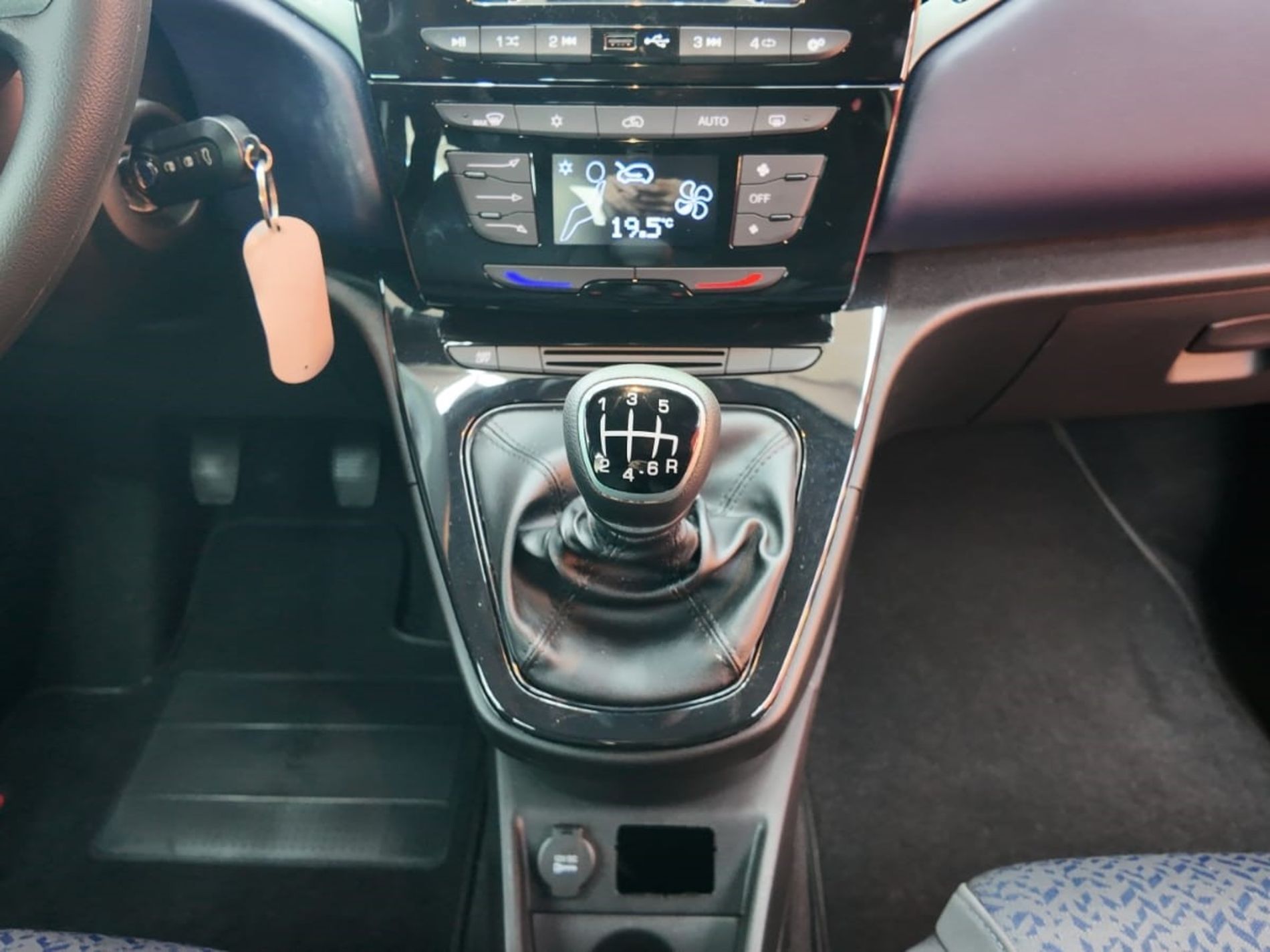 LANCIA YPSILON SILVER - Gallotti Auto