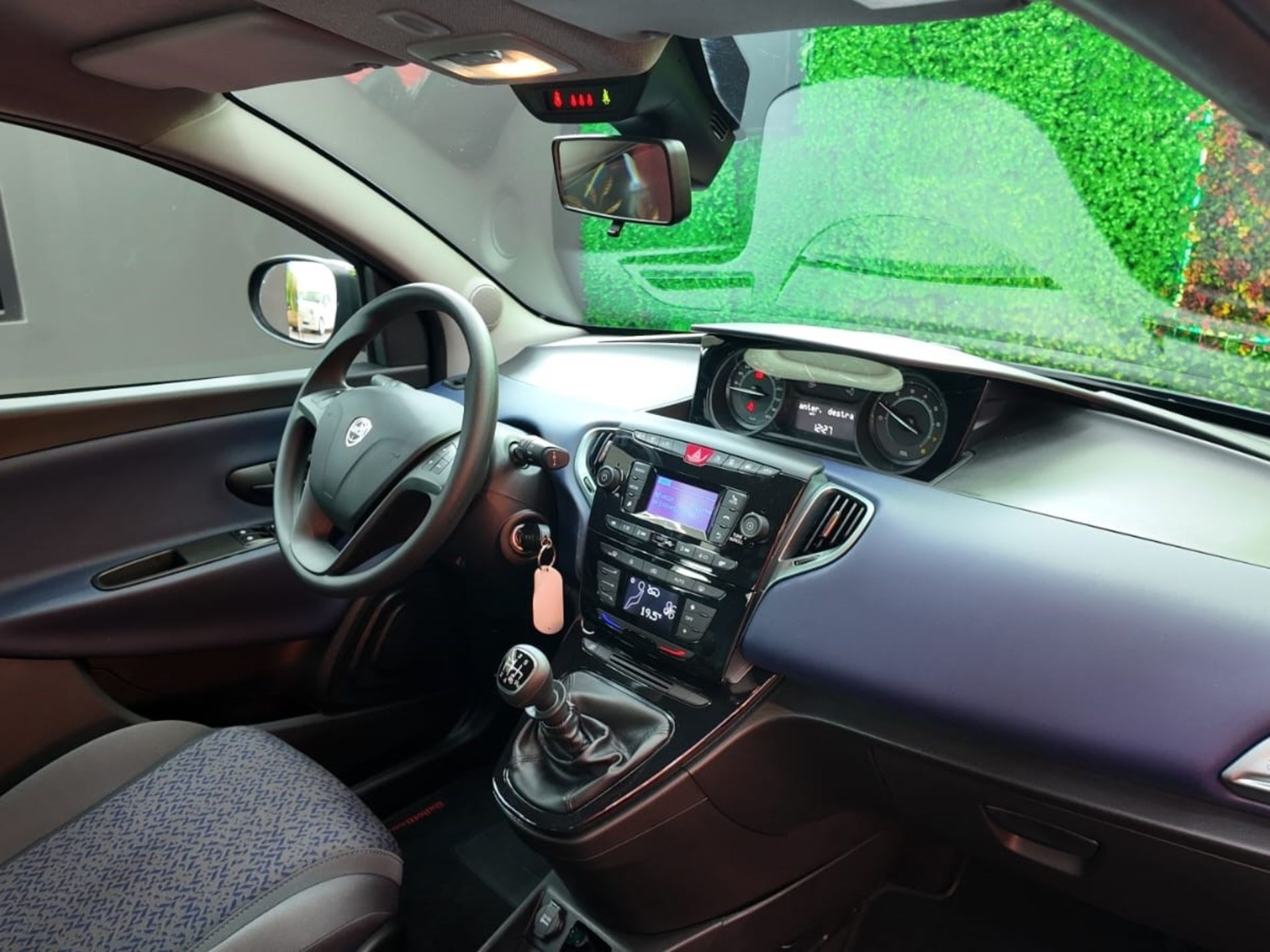 LANCIA YPSILON SILVER - Gallotti Auto