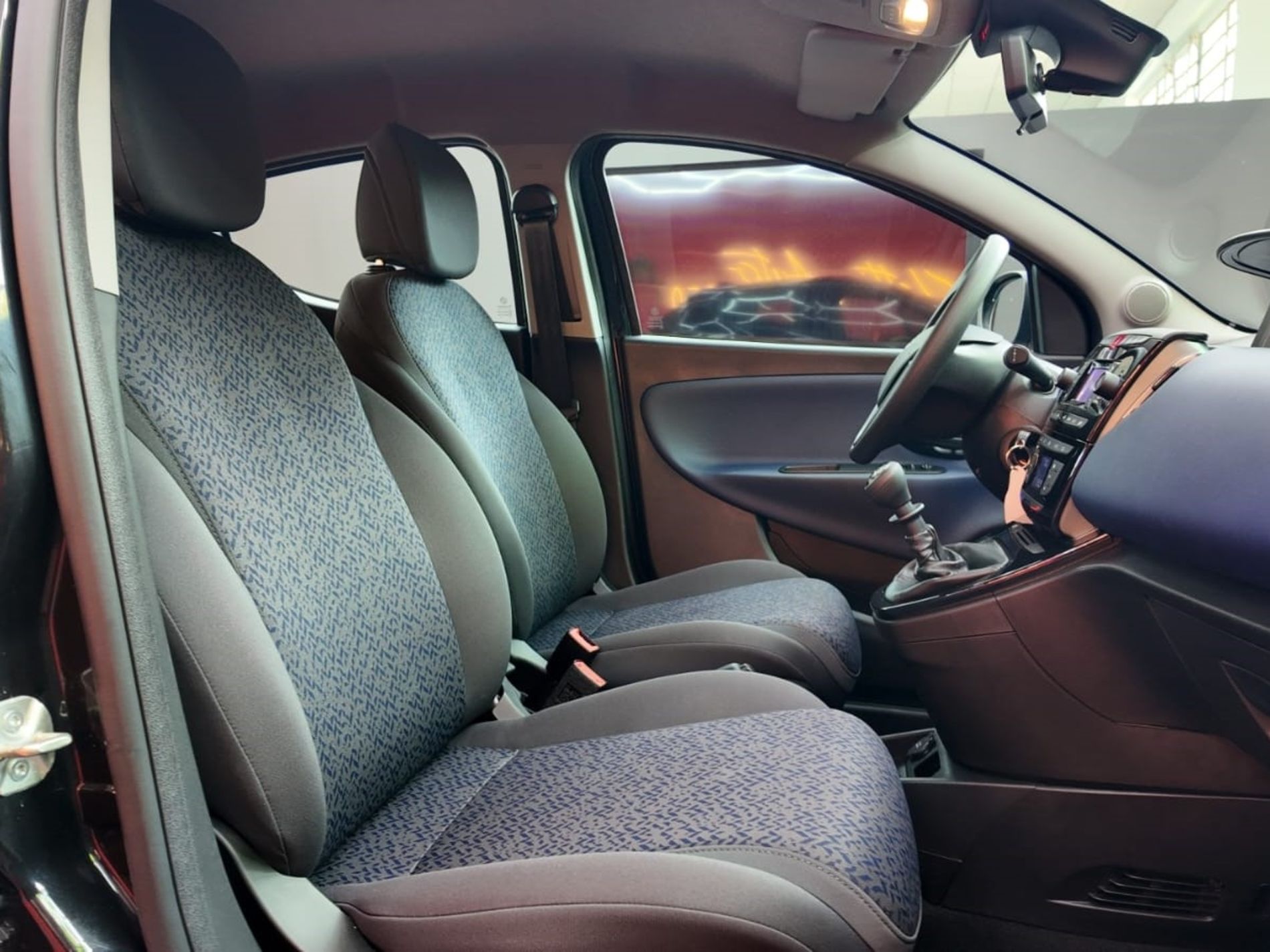 LANCIA YPSILON SILVER - Gallotti Auto