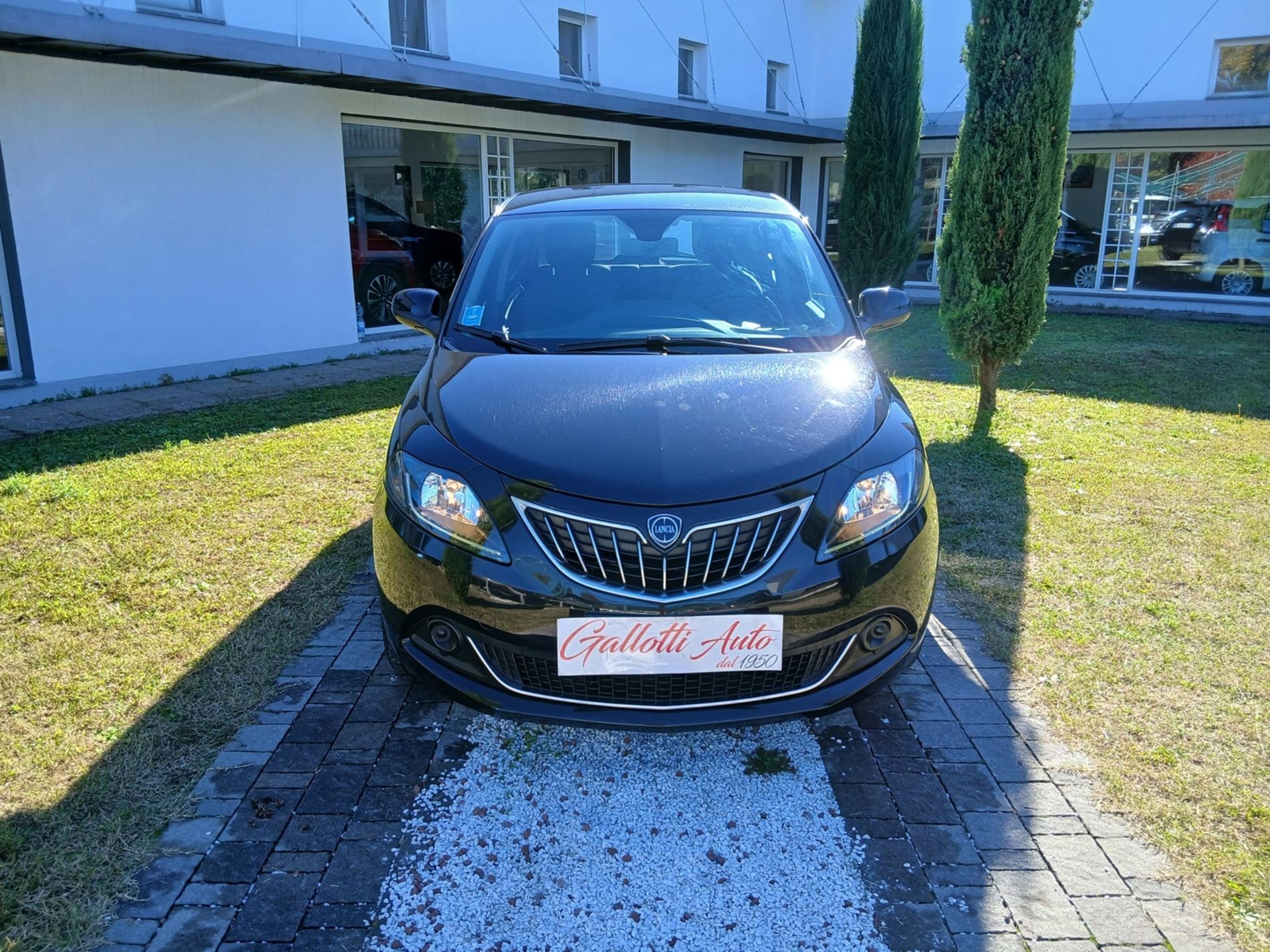 LANCIA YPSILON 1.0 HYBRID SILVER  - NEOPATENTATI - Gallotti Auto