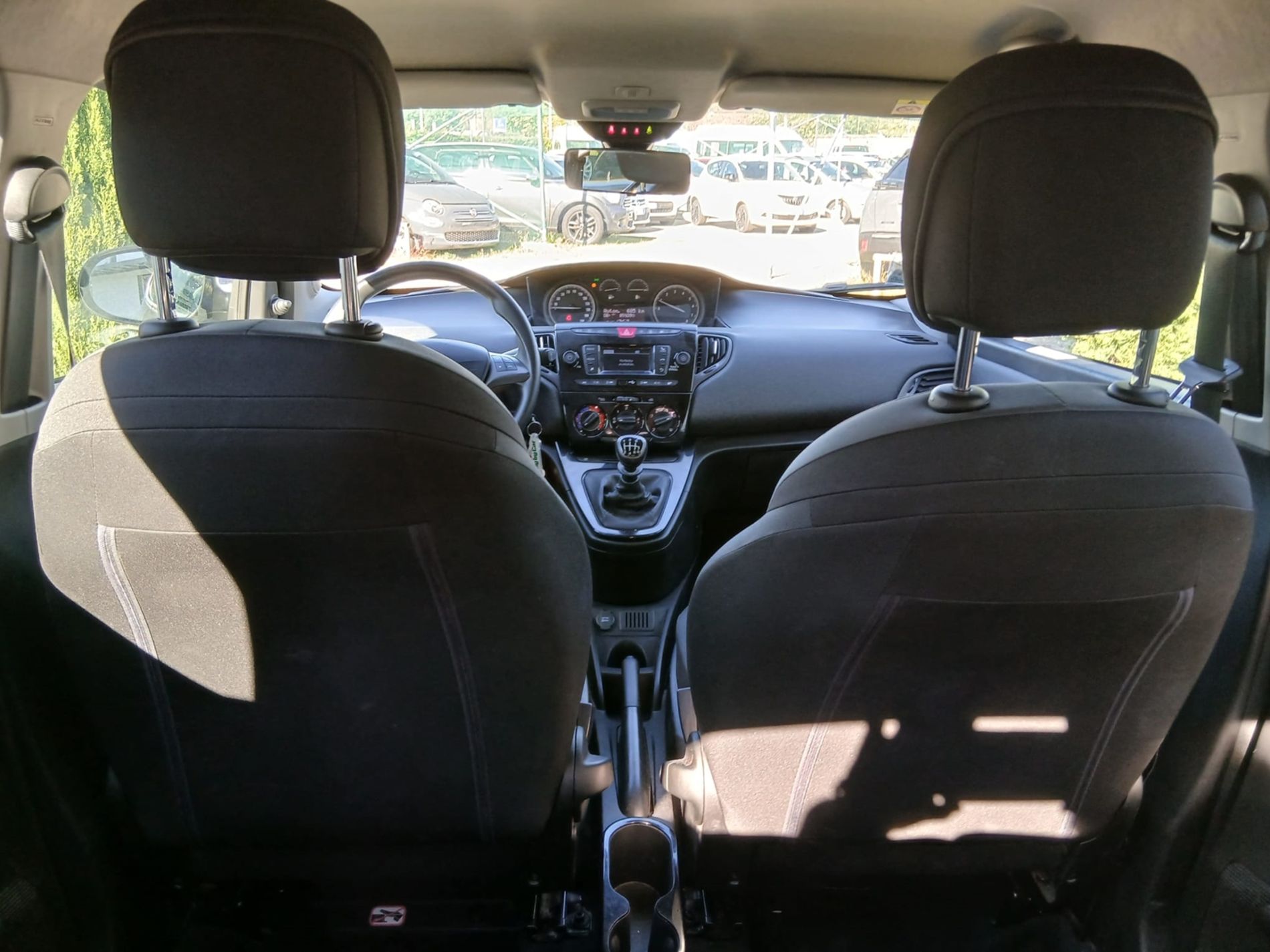 LANCIA YPSILON 1.0 HYBRID SILVER  - NEOPATENTATI - Gallotti Auto