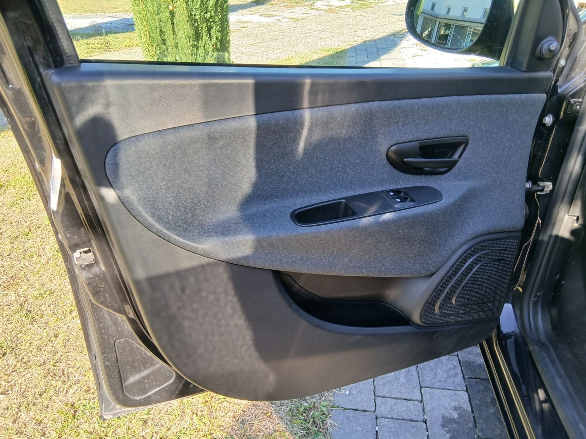 LANCIA YPSILON 1.0 HYBRID SILVER  - NEOPATENTATI - Gallotti Auto