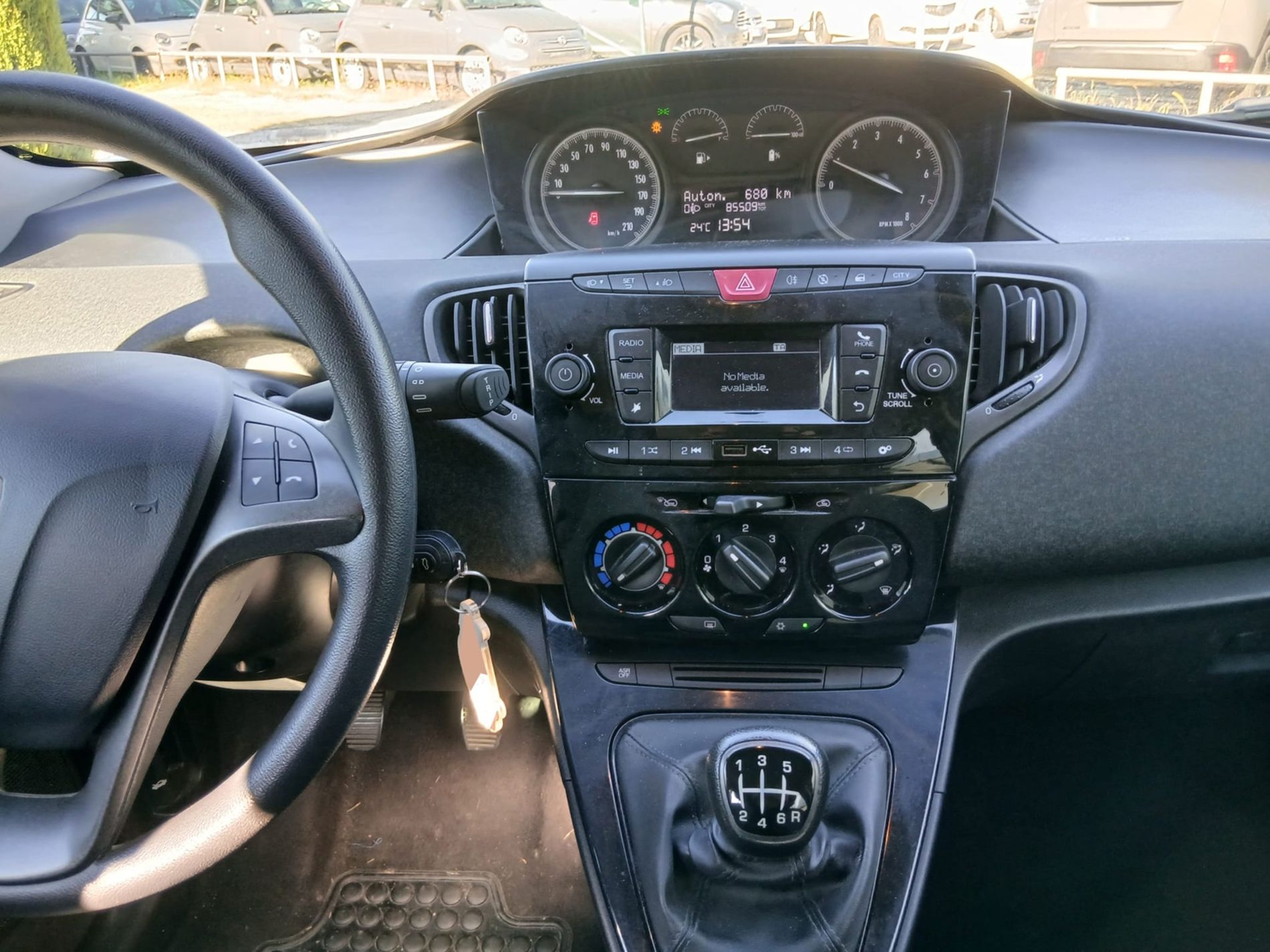 LANCIA YPSILON 1.0 HYBRID SILVER  - NEOPATENTATI - Gallotti Auto