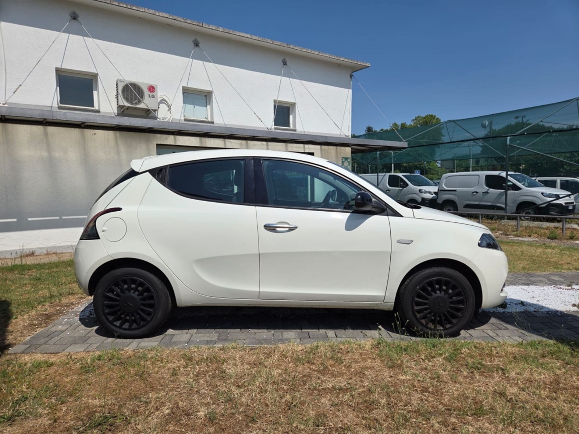 LANCIA YPSILON SILVER 1.2 hybrid 70cv - Gallotti Auto