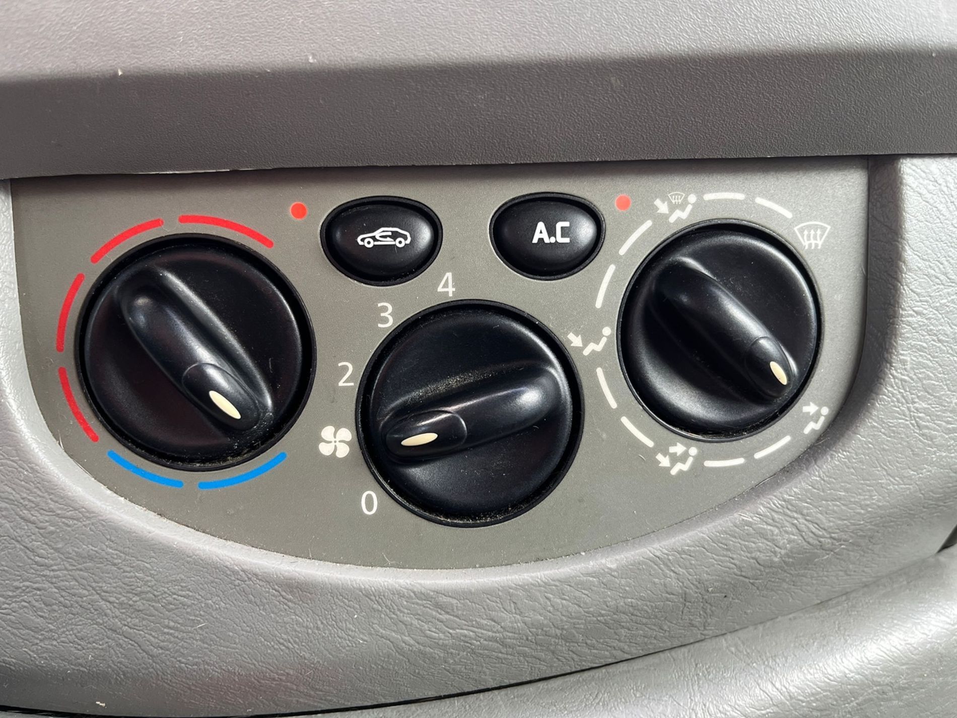 2.5 tdi 135cv - con PEDANA per DISABILI - Gallotti Auto