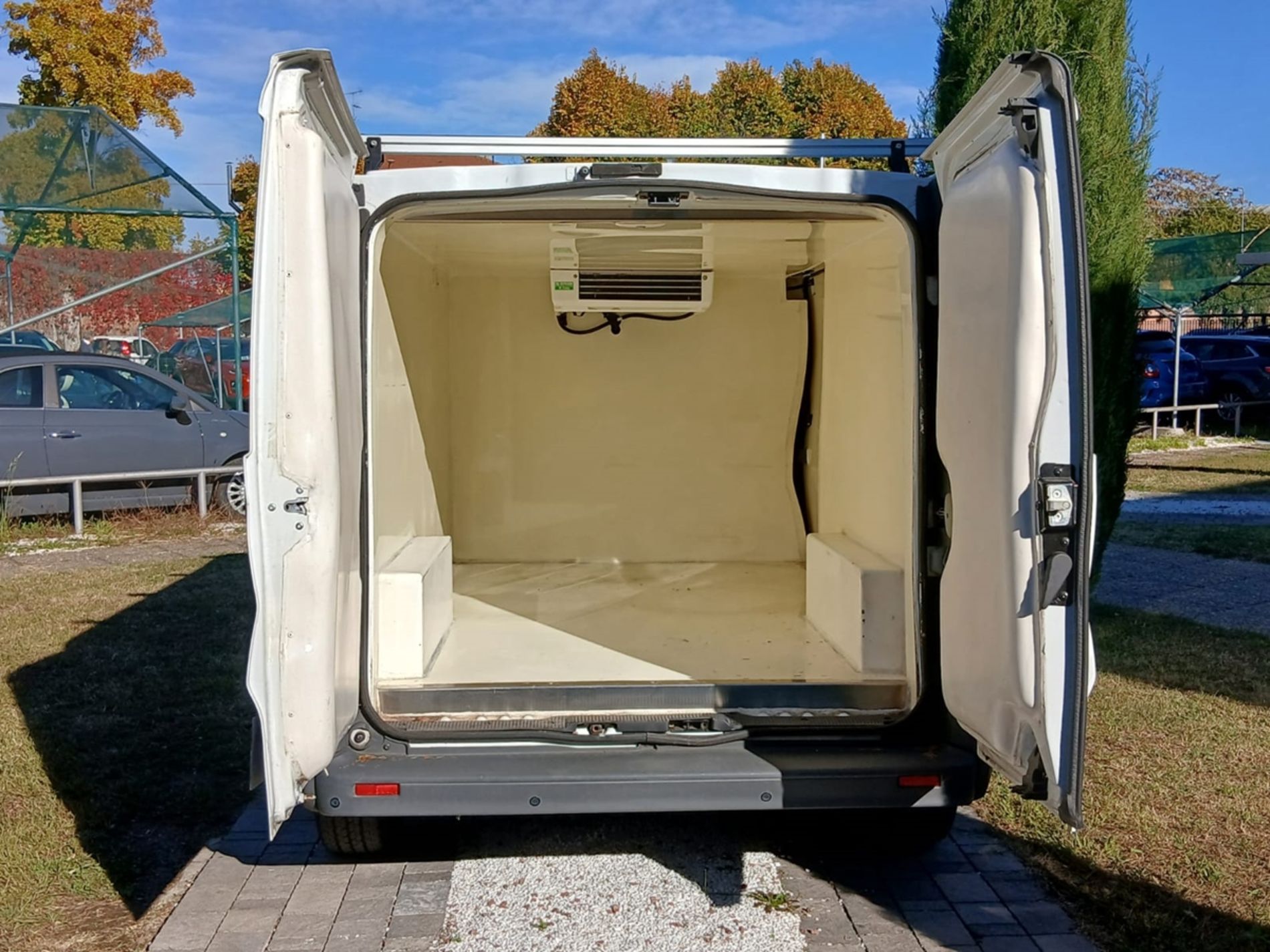 FURGONE ISOTERMICO CON GRUPPO FRIGORIFERO - RISERVATA A COMMERCIANTI D’AUTO  - Gallotti Auto