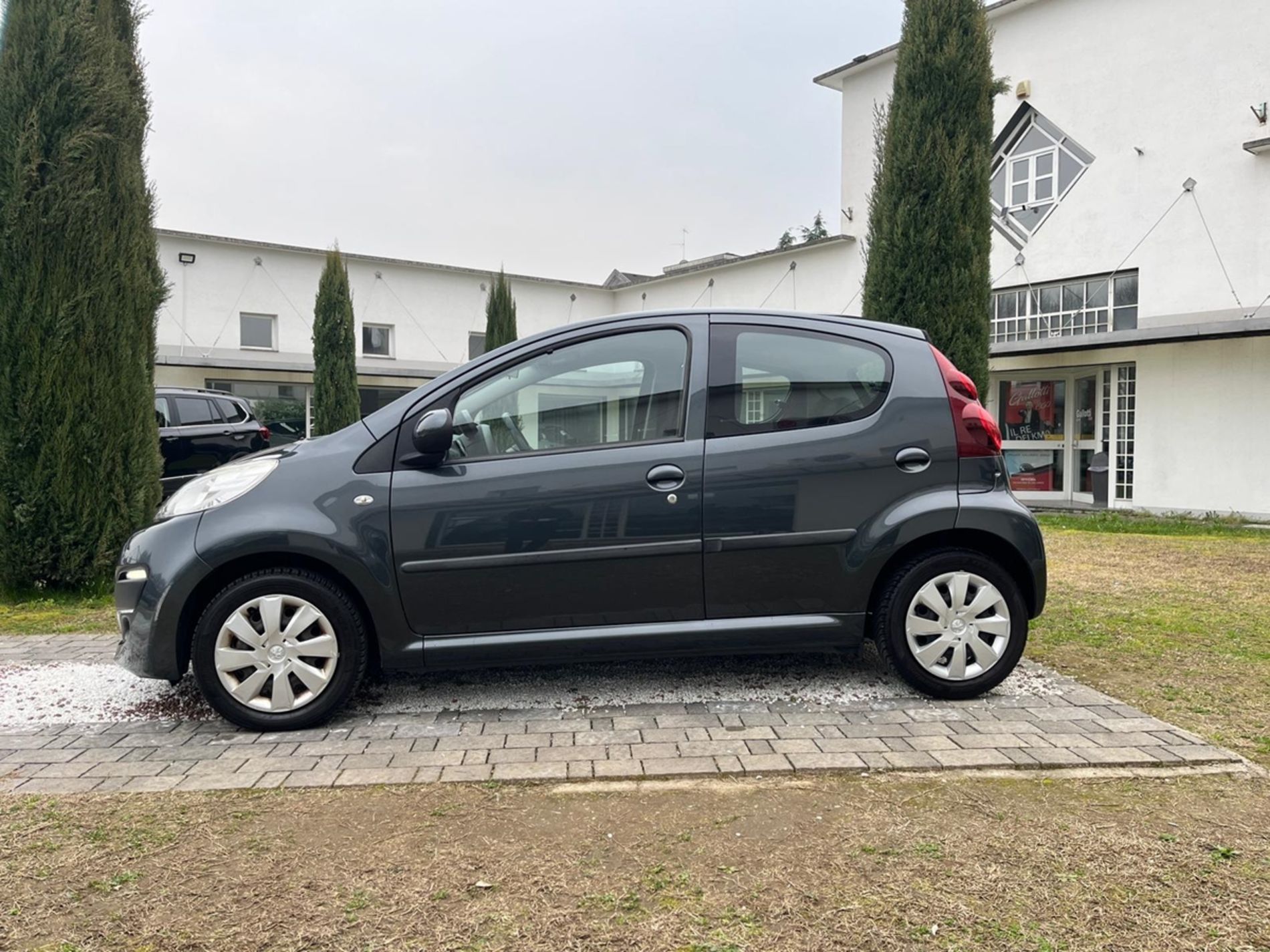  1.0 benzina 68cv - NEOPATENTATI - Gallotti Auto