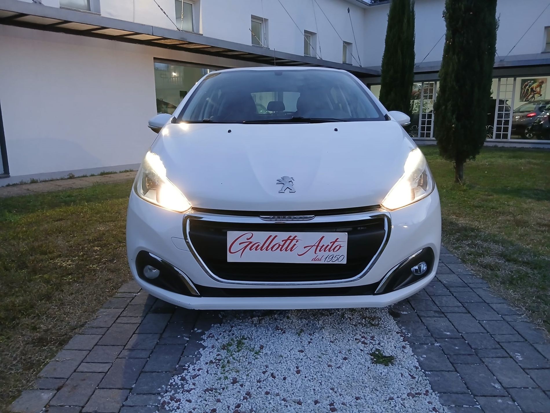 PEUGEOT 208 5p 1.2 Active 82cv - Gallotti Auto