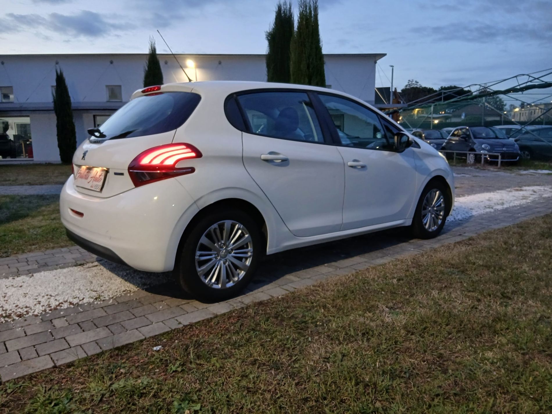 PEUGEOT 208 5p 1.2 Active 82cv - Gallotti Auto
