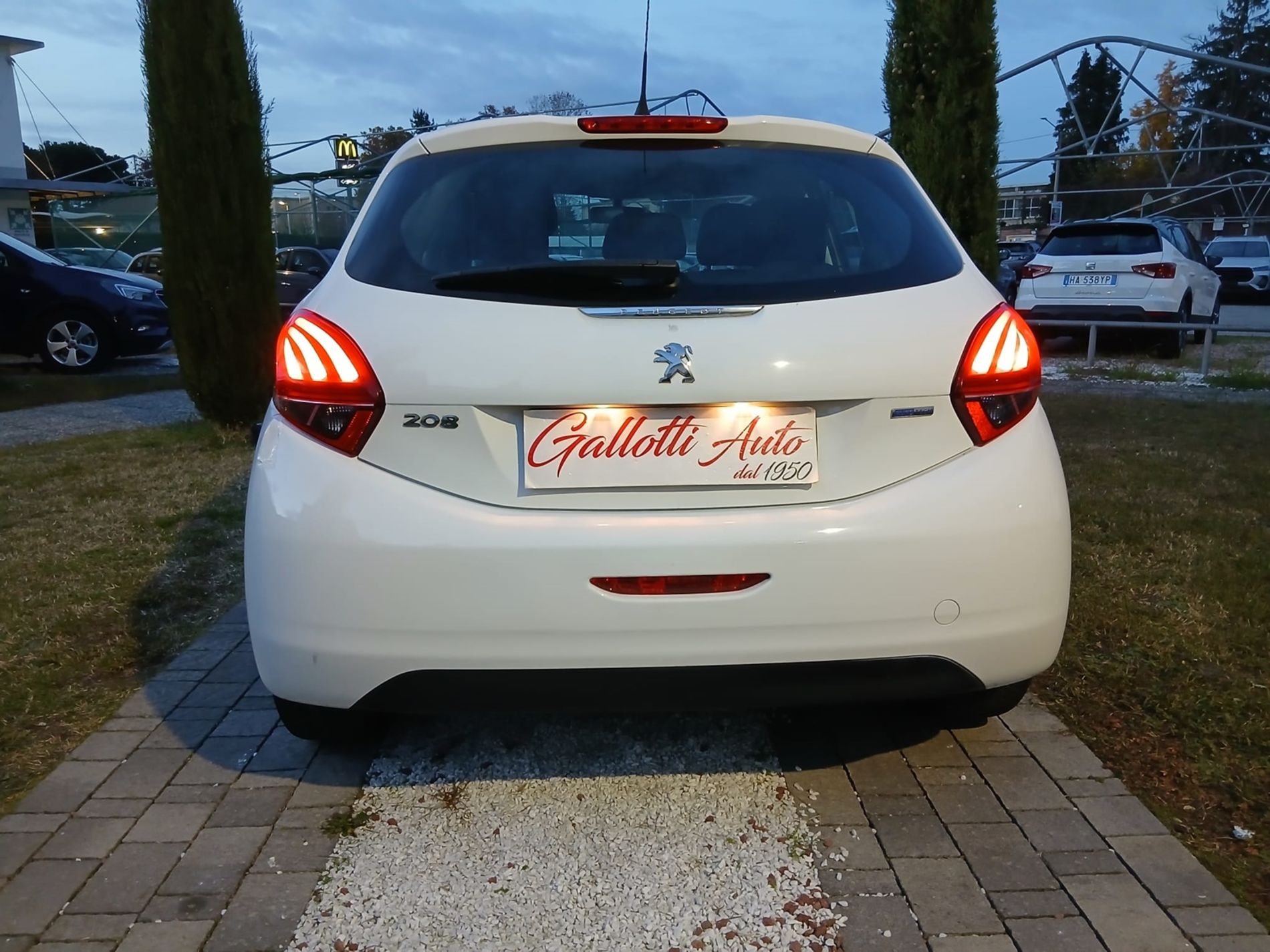 PEUGEOT 208 5p 1.2 Active 82cv - Gallotti Auto
