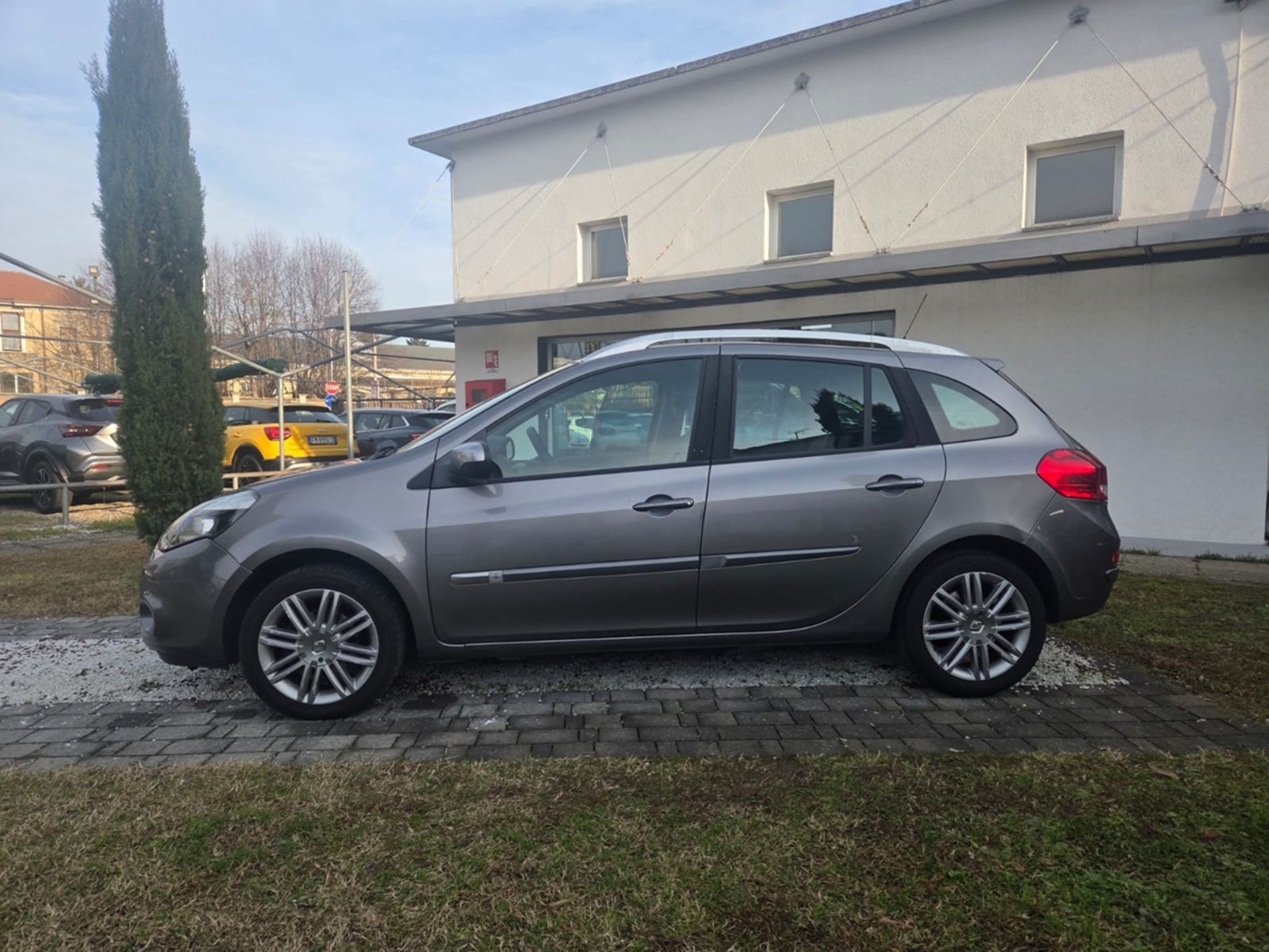 1.5 dci Live! 90cv - RISERVATA A COMMERCIANTI D’AUTO - Gallotti Auto