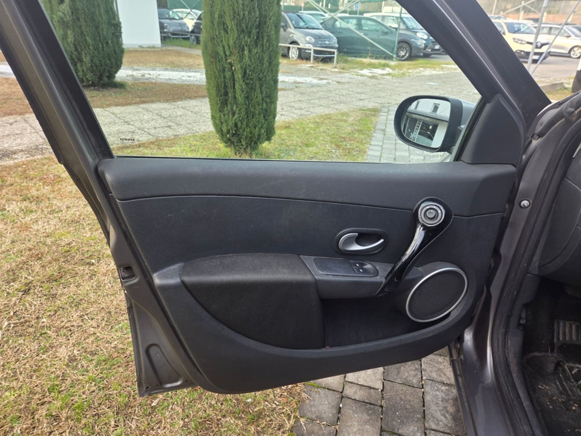 1.5 dci Live! 90cv - RISERVATA A COMMERCIANTI D’AUTO - Gallotti Auto