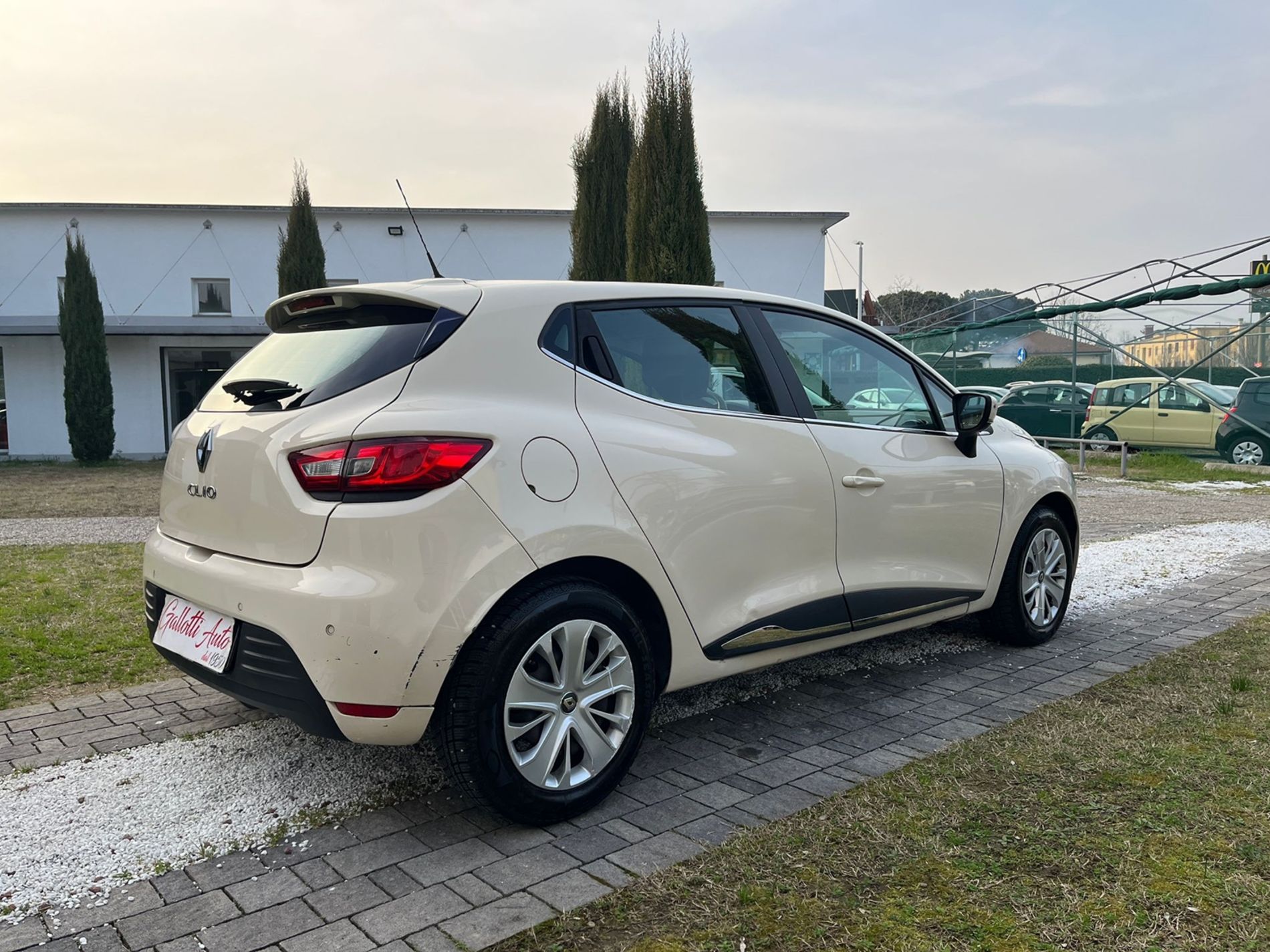 1.2 16v Life 75cv - NEOPATENTATI - Gallotti Auto