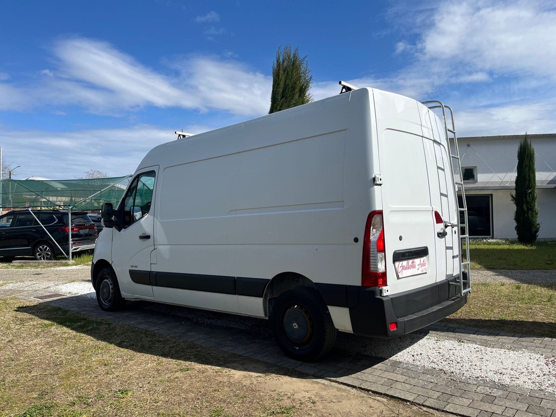 RISERVATA A COMMERCIANTI D’AUTO + IVA - Gallotti Auto