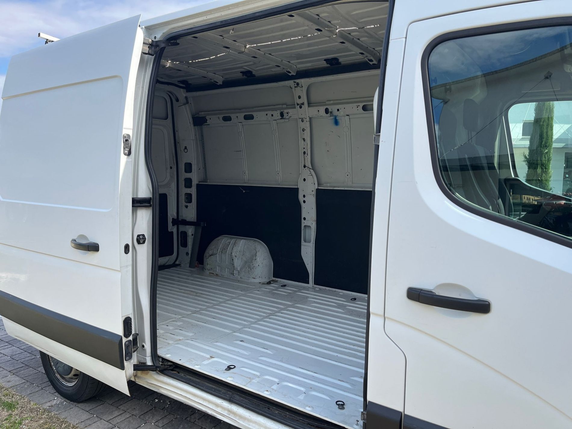 RISERVATA A COMMERCIANTI D’AUTO + IVA - Gallotti Auto