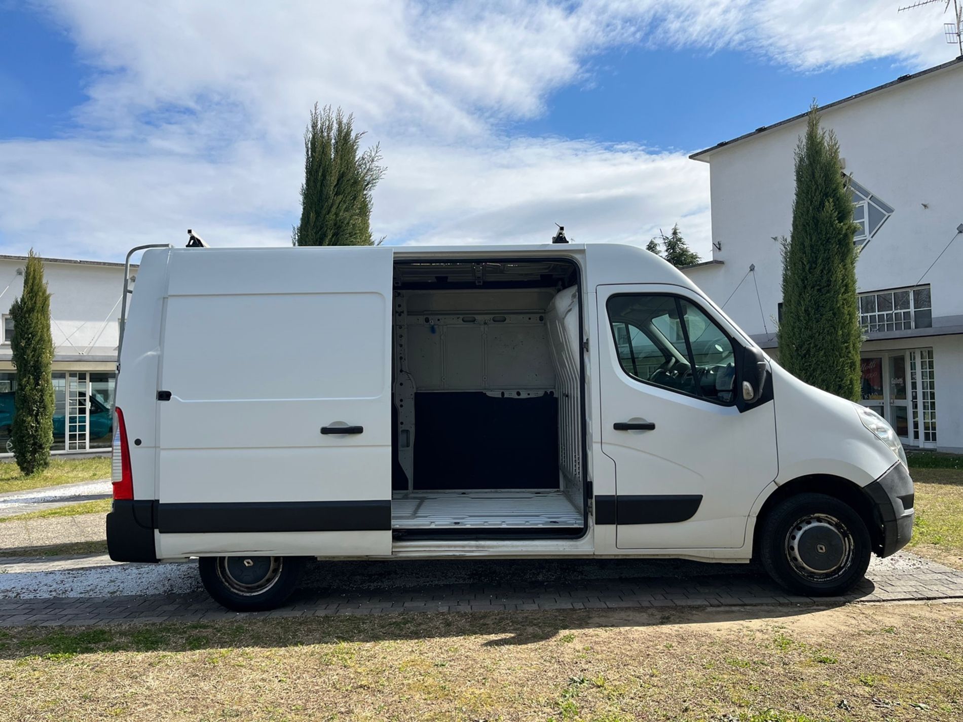 RISERVATA A COMMERCIANTI D’AUTO + IVA - Gallotti Auto