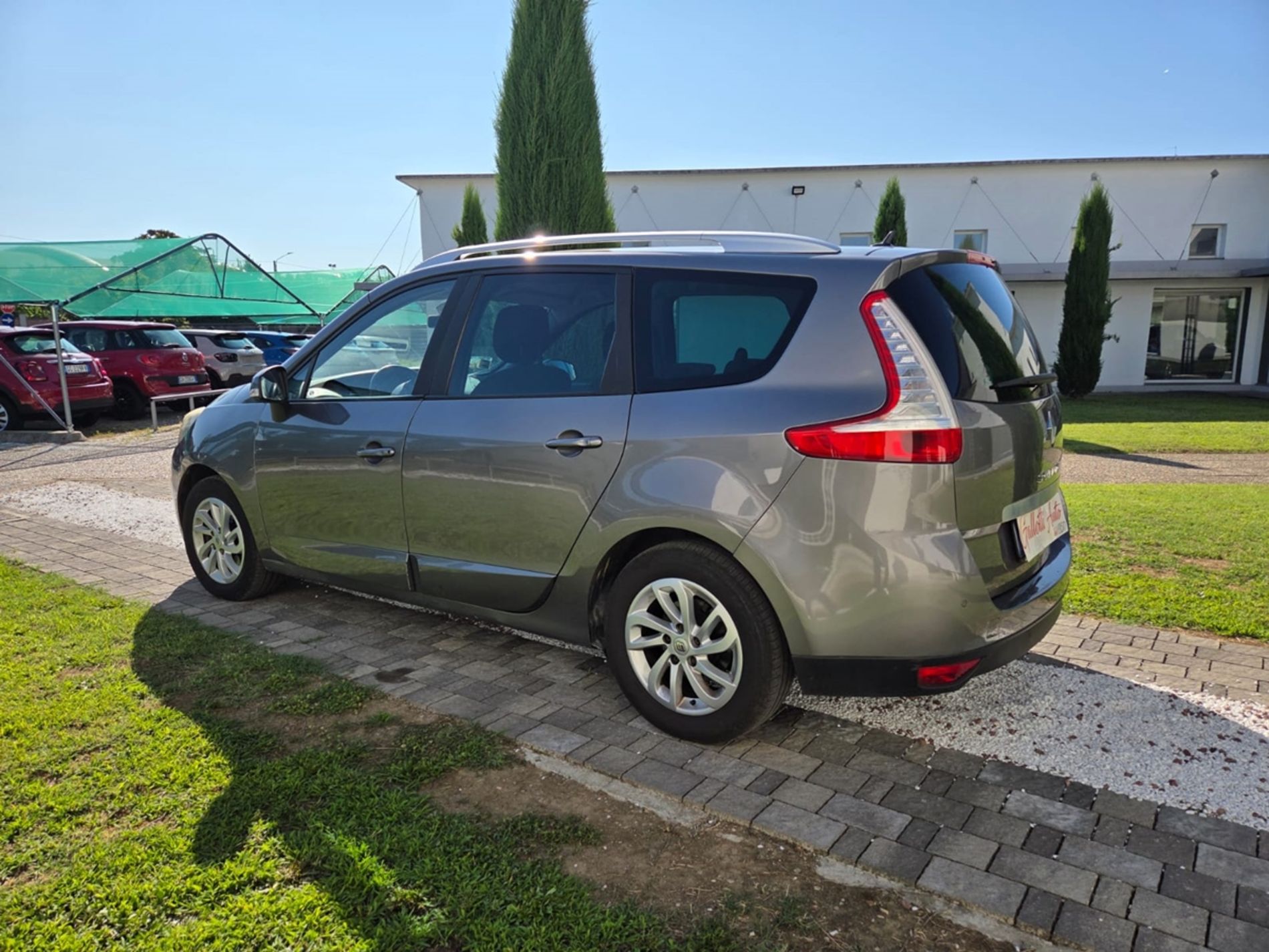 1.5 dci 110cv 7 PESTI - Gallotti Auto