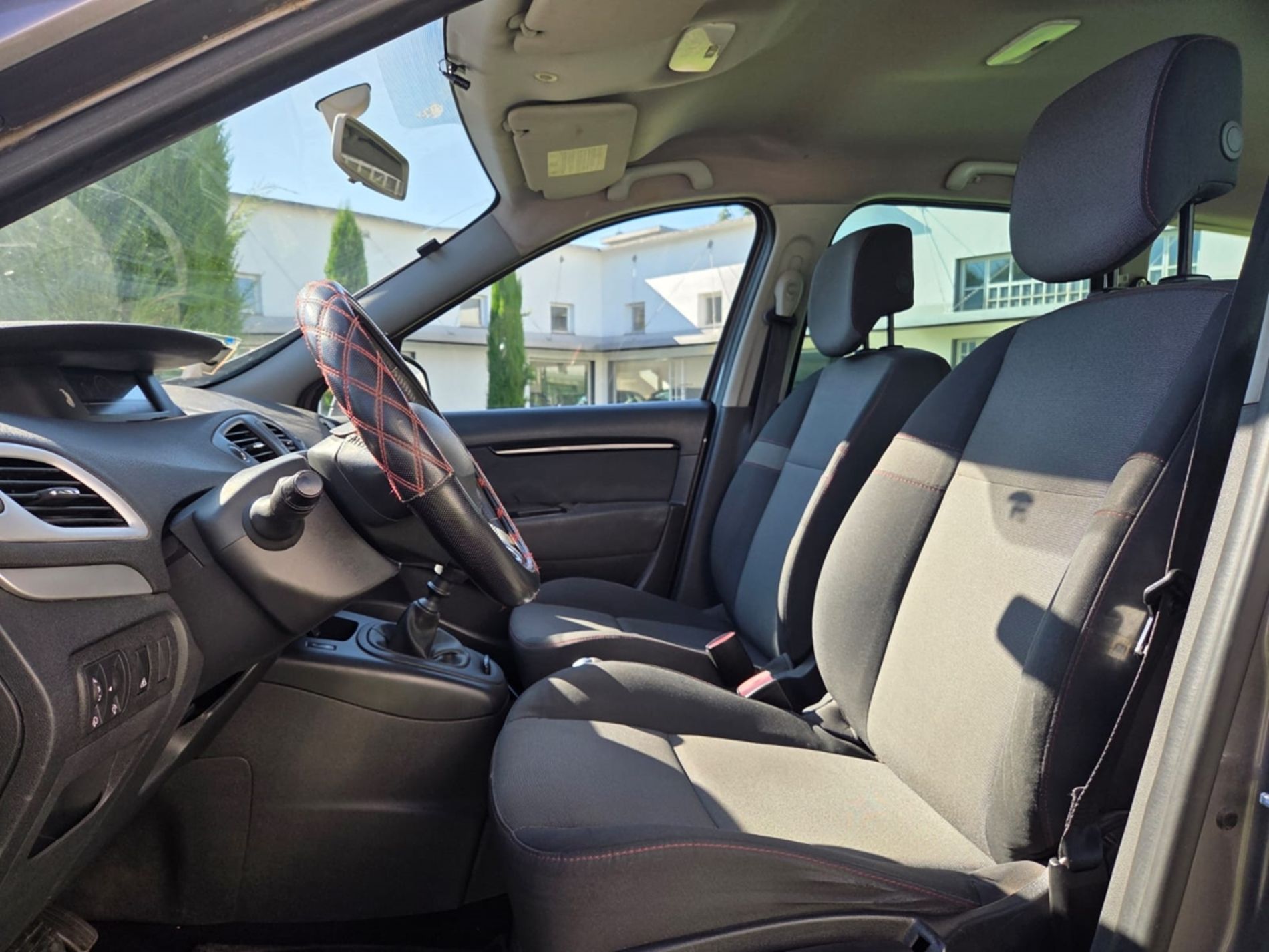 1.5 dci 110cv 7 PESTI - Gallotti Auto