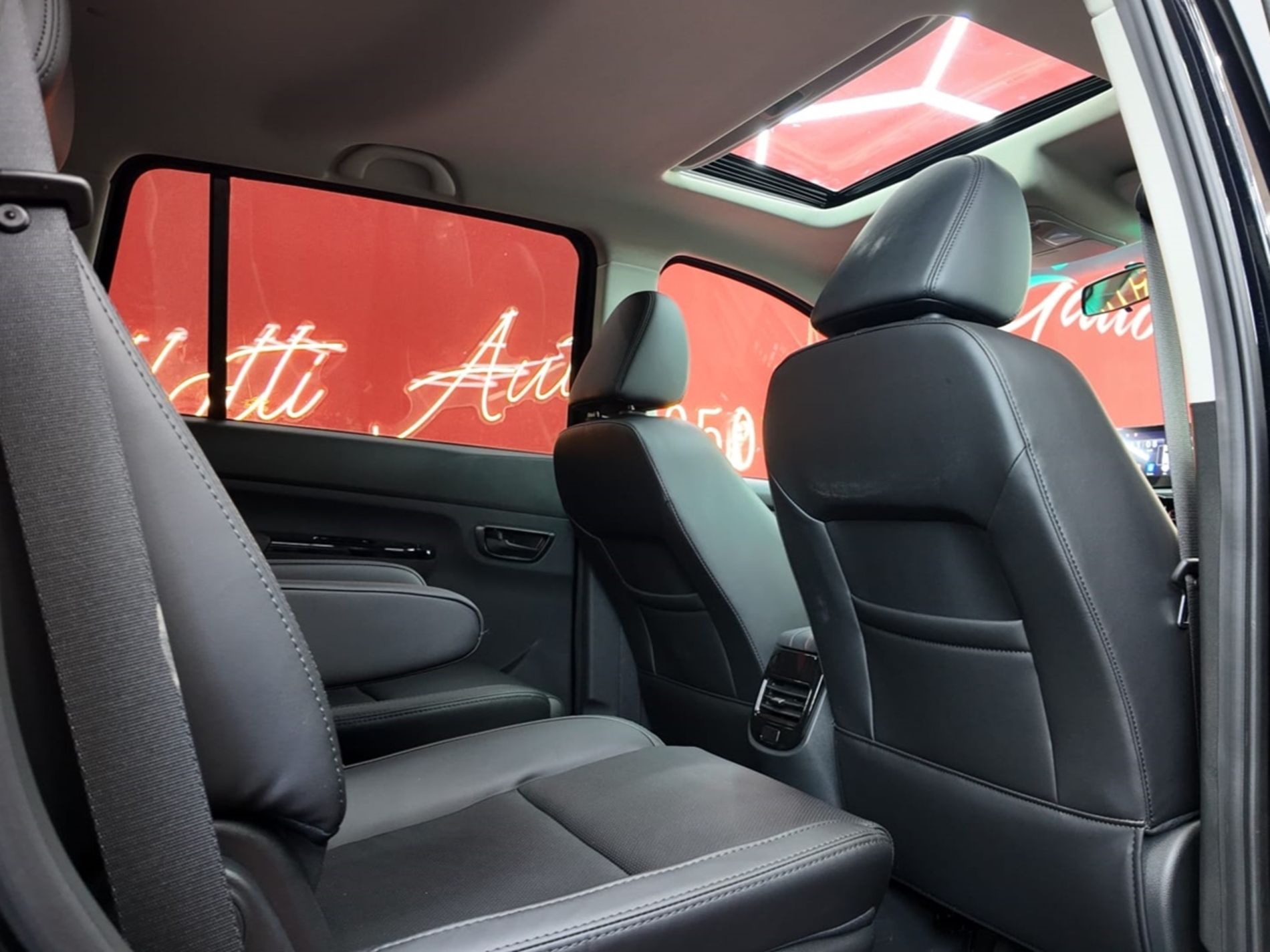 SUPER HYBRID - 7 POSTI - AUTOMATICA - Gallotti Auto