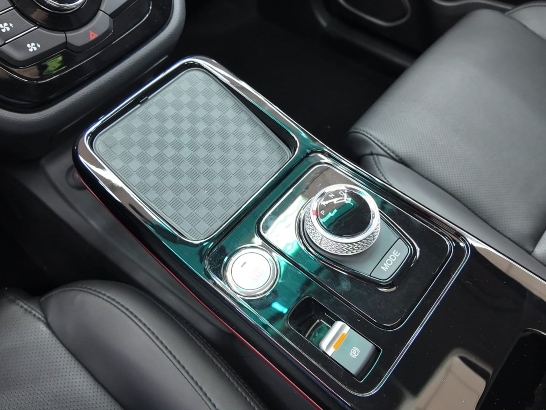 SUPER HYBRID - 7 POSTI - AUTOMATICA - Gallotti Auto