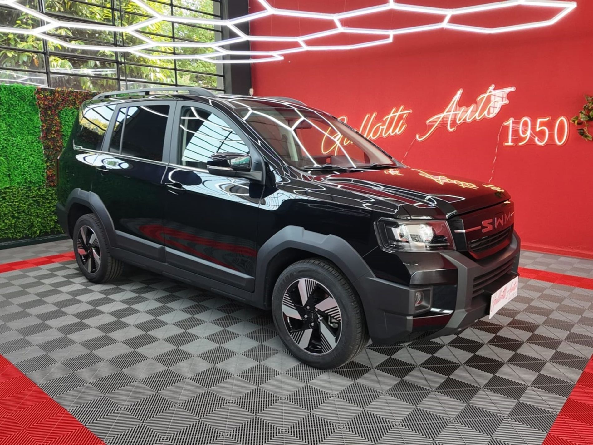 SUPER HYBRID - 7 POSTI - AUTOMATICA - Gallotti Auto