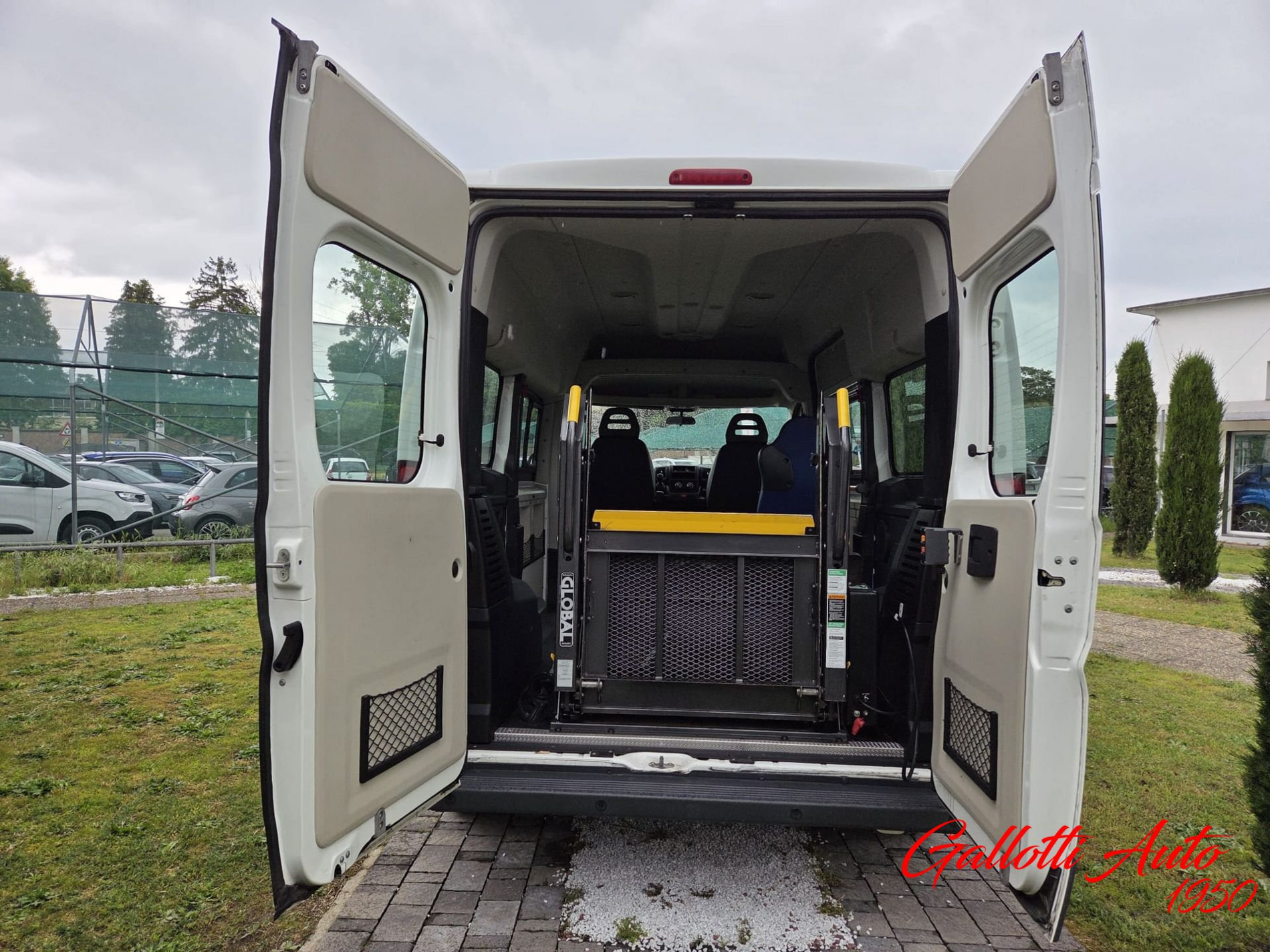 Peugeot Boxer 330 2.2 HDi/130CV FAP PM-TM Combi+IVA-DISABILI - Gallotti Auto